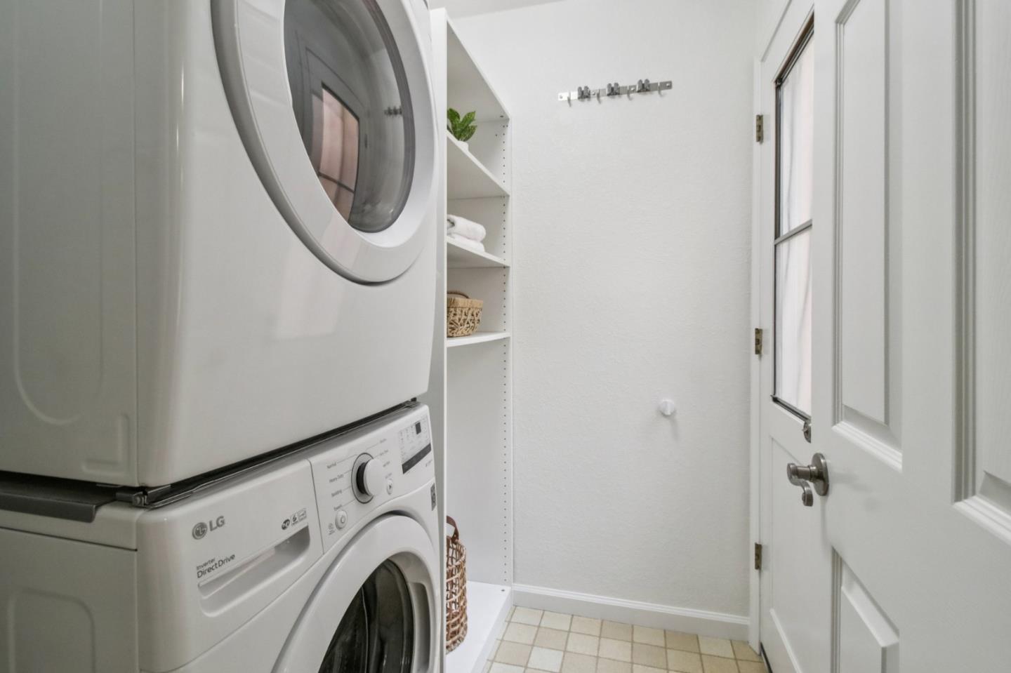 Detail Gallery Image 35 of 50 For 800 Rebecca Privada, Mountain View,  CA 94040 - 3 Beds | 2/1 Baths