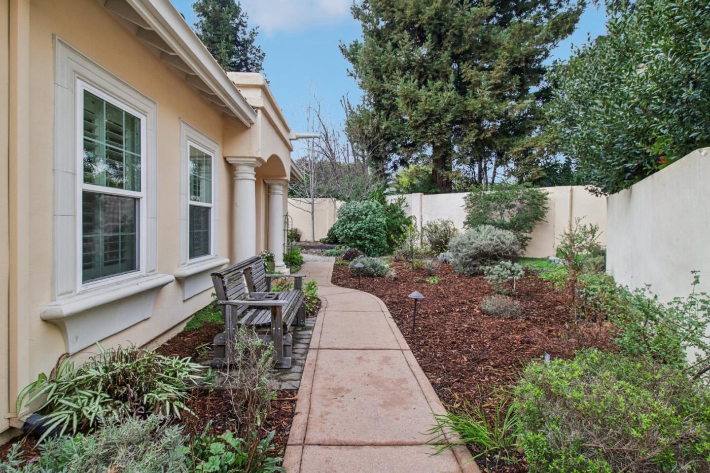 Detail Gallery Image 40 of 50 For 800 Rebecca Privada, Mountain View,  CA 94040 - 3 Beds | 2/1 Baths