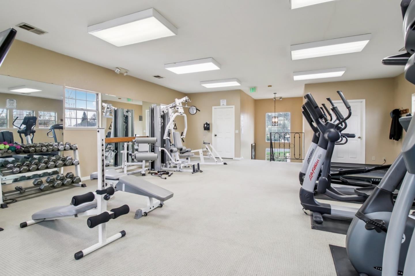 Detail Gallery Image 44 of 50 For 800 Rebecca Privada, Mountain View,  CA 94040 - 3 Beds | 2/1 Baths