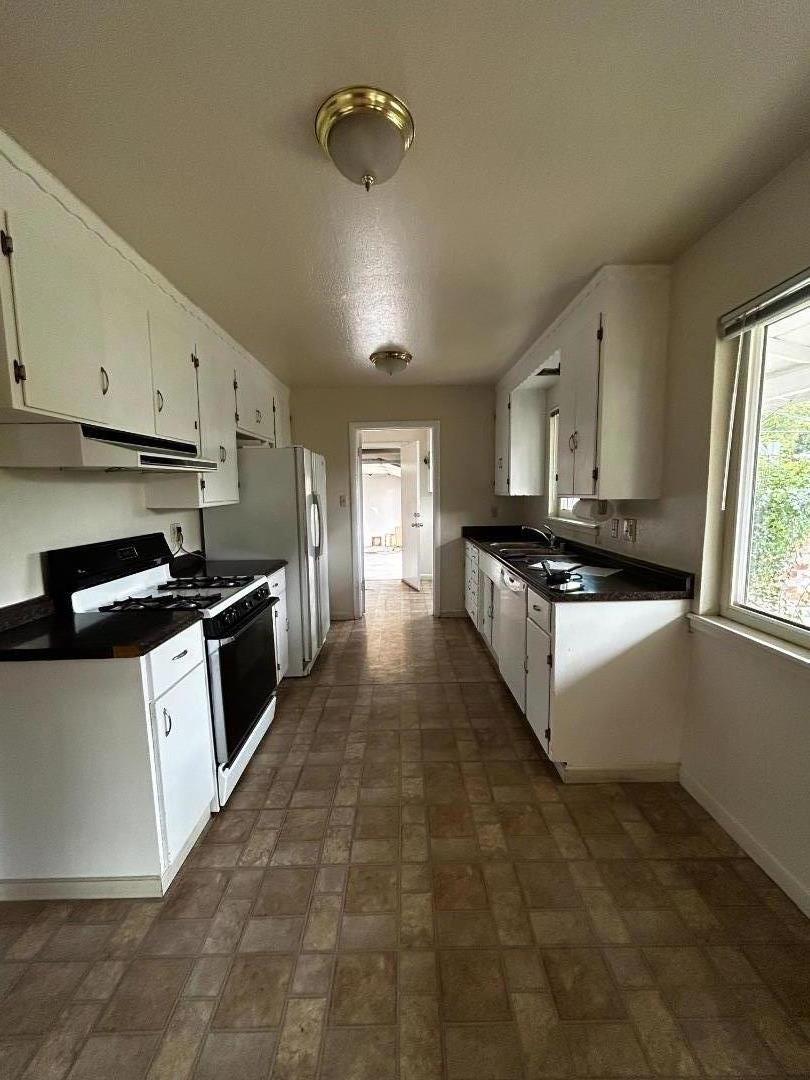 Detail Gallery Image 2 of 6 For 2968 Florence Ave, San Jose,  CA 95127 - 3 Beds | 2 Baths