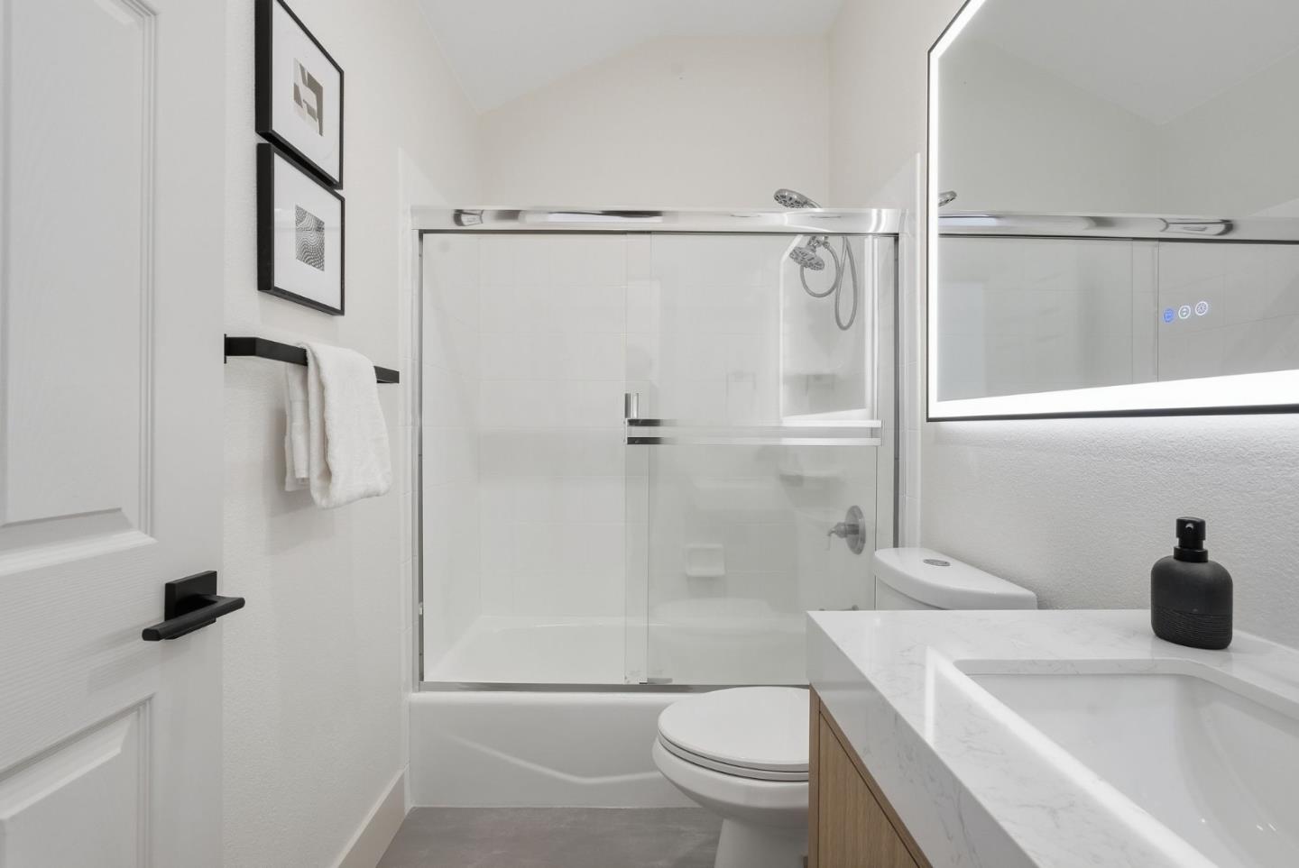 Detail Gallery Image 31 of 46 For 2516 Monte Lindo Ct, San Jose,  CA 95121 - 5 Beds | 3 Baths