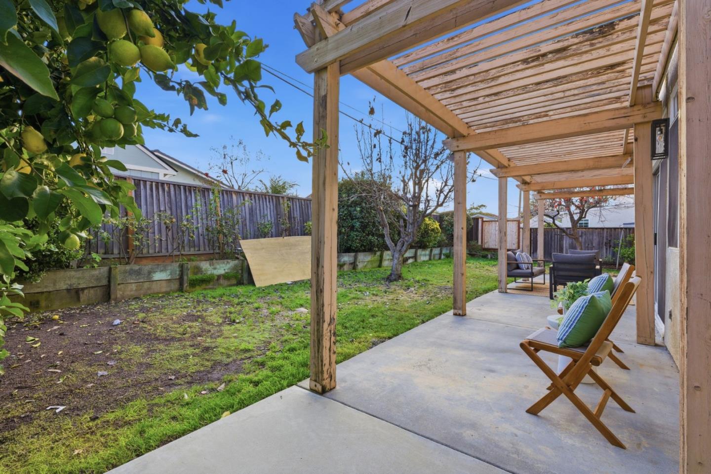 Detail Gallery Image 39 of 46 For 2516 Monte Lindo Ct, San Jose,  CA 95121 - 5 Beds | 3 Baths