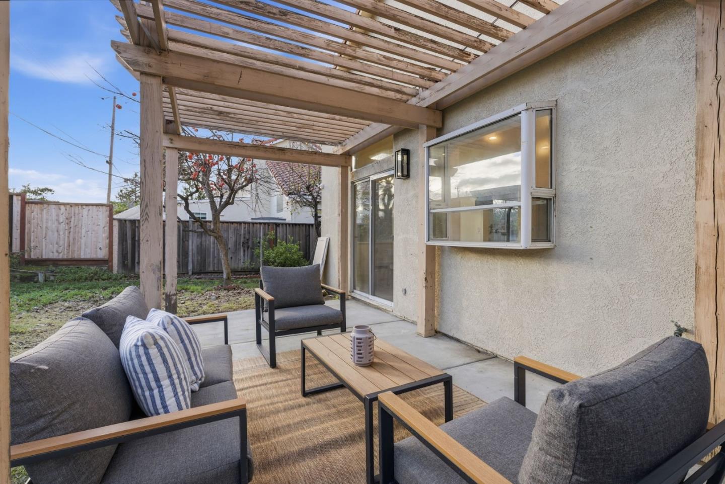 Detail Gallery Image 41 of 46 For 2516 Monte Lindo Ct, San Jose,  CA 95121 - 5 Beds | 3 Baths