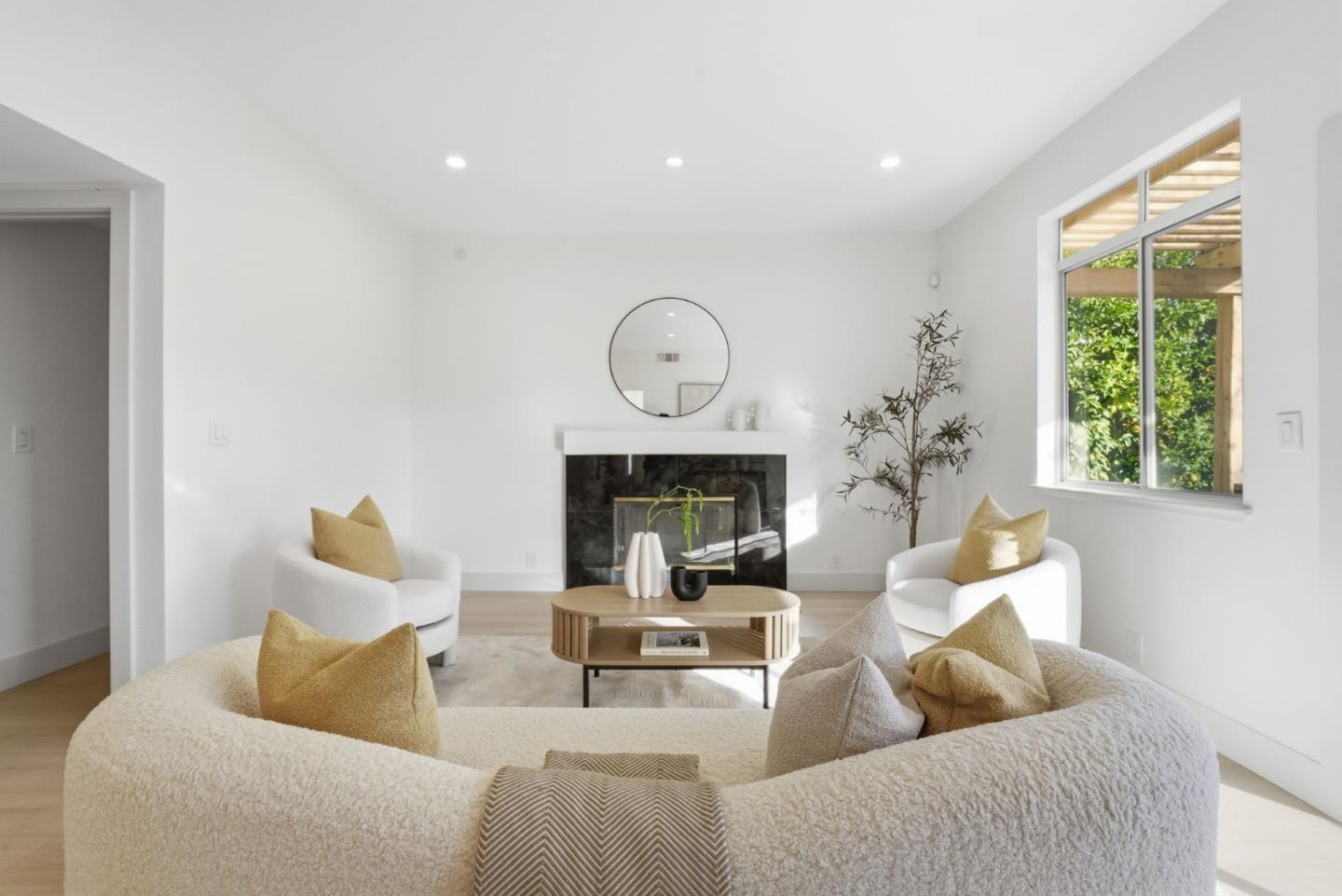 Detail Gallery Image 7 of 46 For 2516 Monte Lindo Ct, San Jose,  CA 95121 - 5 Beds | 3 Baths