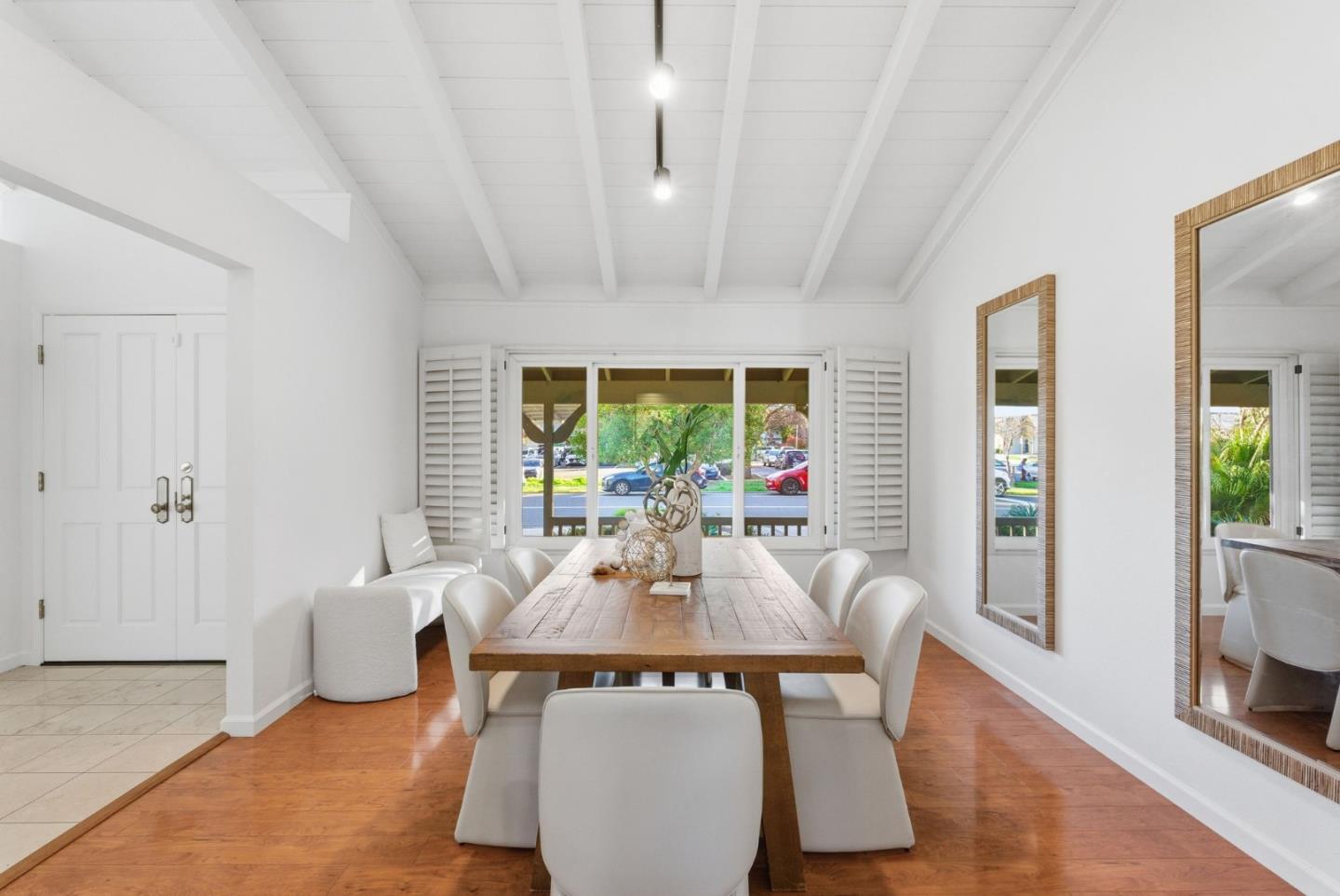 Detail Gallery Image 11 of 46 For 1115 Covington Rd, Los Altos,  CA 94024 - 4 Beds | 3 Baths