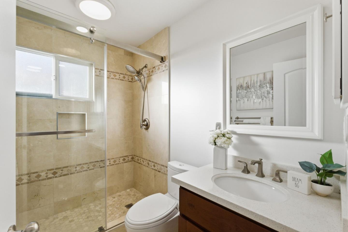 Detail Gallery Image 16 of 46 For 1115 Covington Rd, Los Altos,  CA 94024 - 4 Beds | 3 Baths