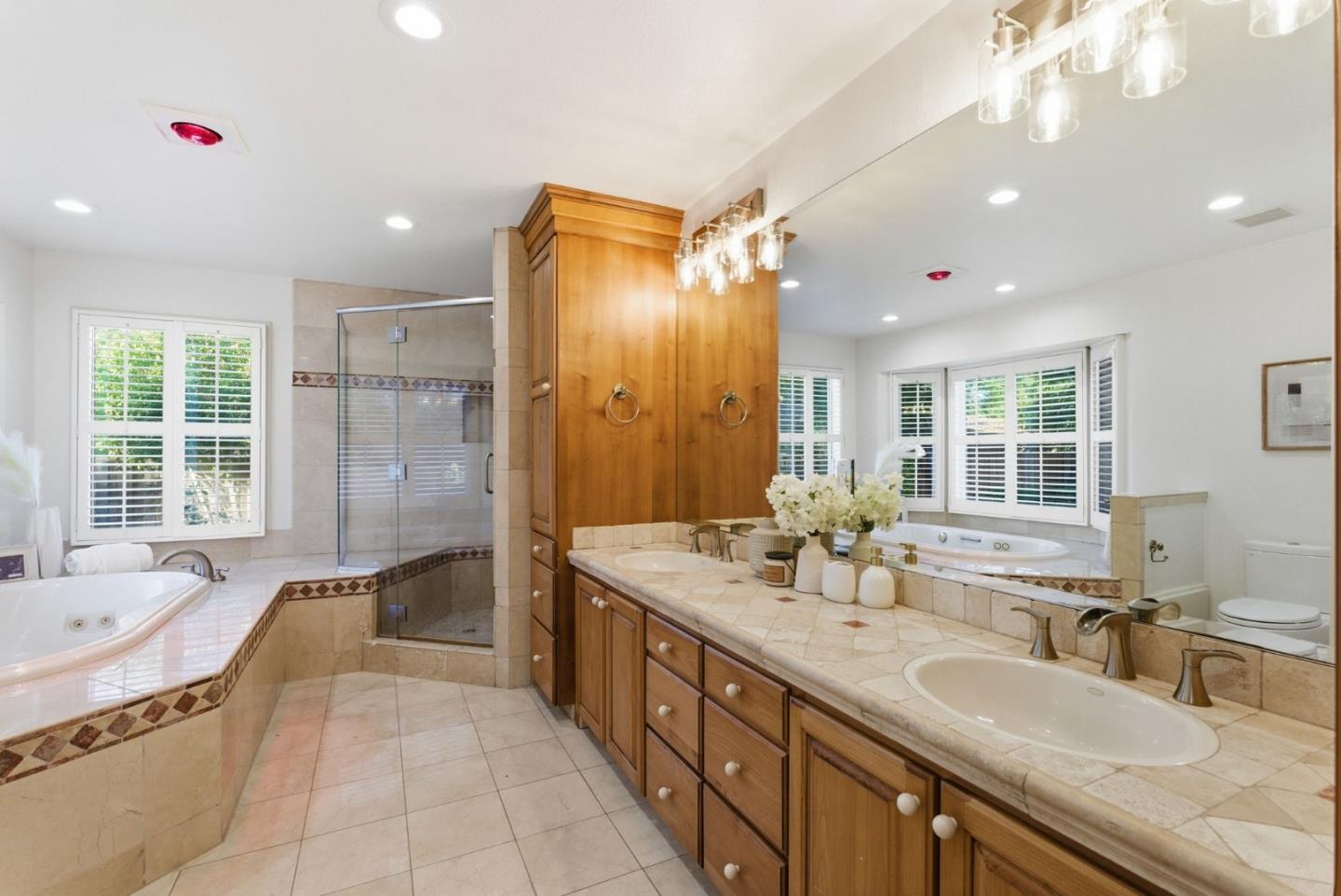 Detail Gallery Image 29 of 46 For 1115 Covington Rd, Los Altos,  CA 94024 - 4 Beds | 3 Baths