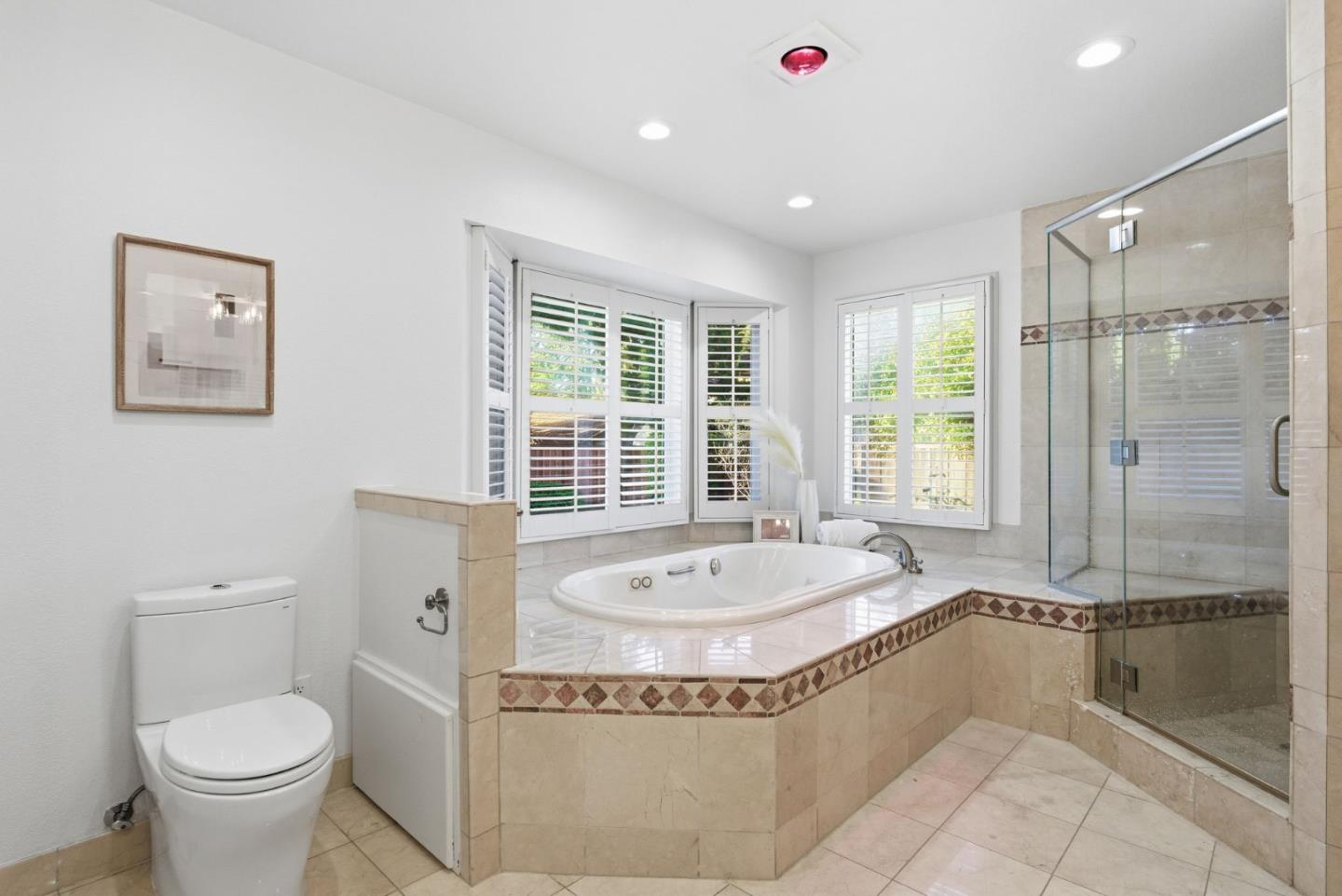 Detail Gallery Image 32 of 46 For 1115 Covington Rd, Los Altos,  CA 94024 - 4 Beds | 3 Baths