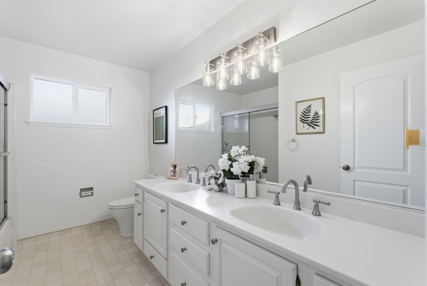 Detail Gallery Image 33 of 46 For 1115 Covington Rd, Los Altos,  CA 94024 - 4 Beds | 3 Baths