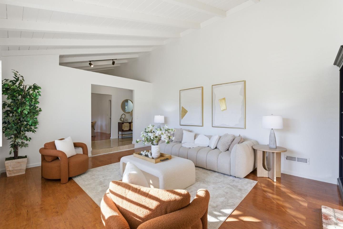 Detail Gallery Image 5 of 46 For 1115 Covington Rd, Los Altos,  CA 94024 - 4 Beds | 3 Baths