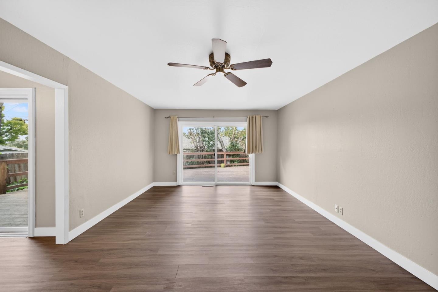 Detail Gallery Image 4 of 37 For 14705 E Hills Dr, San Jose,  CA 95127 - 3 Beds | 2 Baths