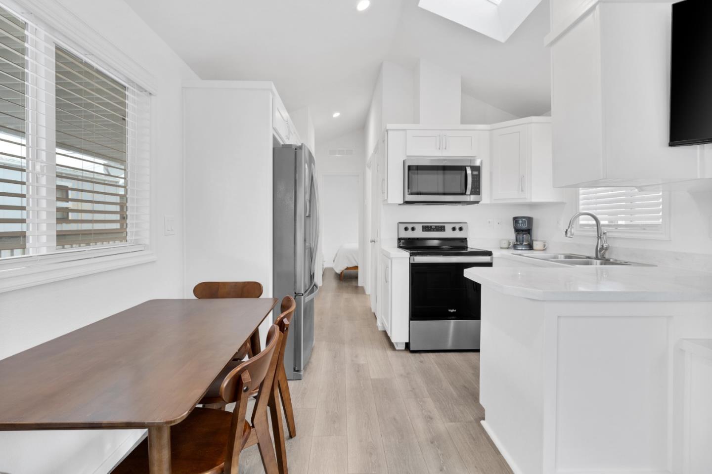 Detail Gallery Image 10 of 19 For 835 Kimball Ave #18,  Seaside,  CA 93955 - 1 Beds | 1 Baths