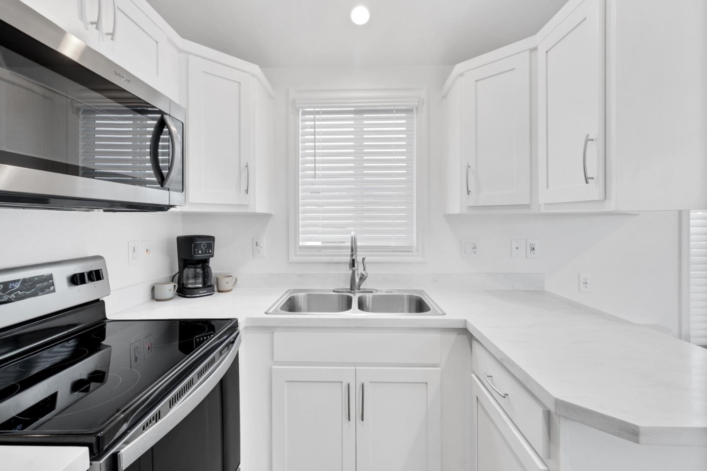 Detail Gallery Image 13 of 19 For 835 Kimball Ave #18,  Seaside,  CA 93955 - 1 Beds | 1 Baths