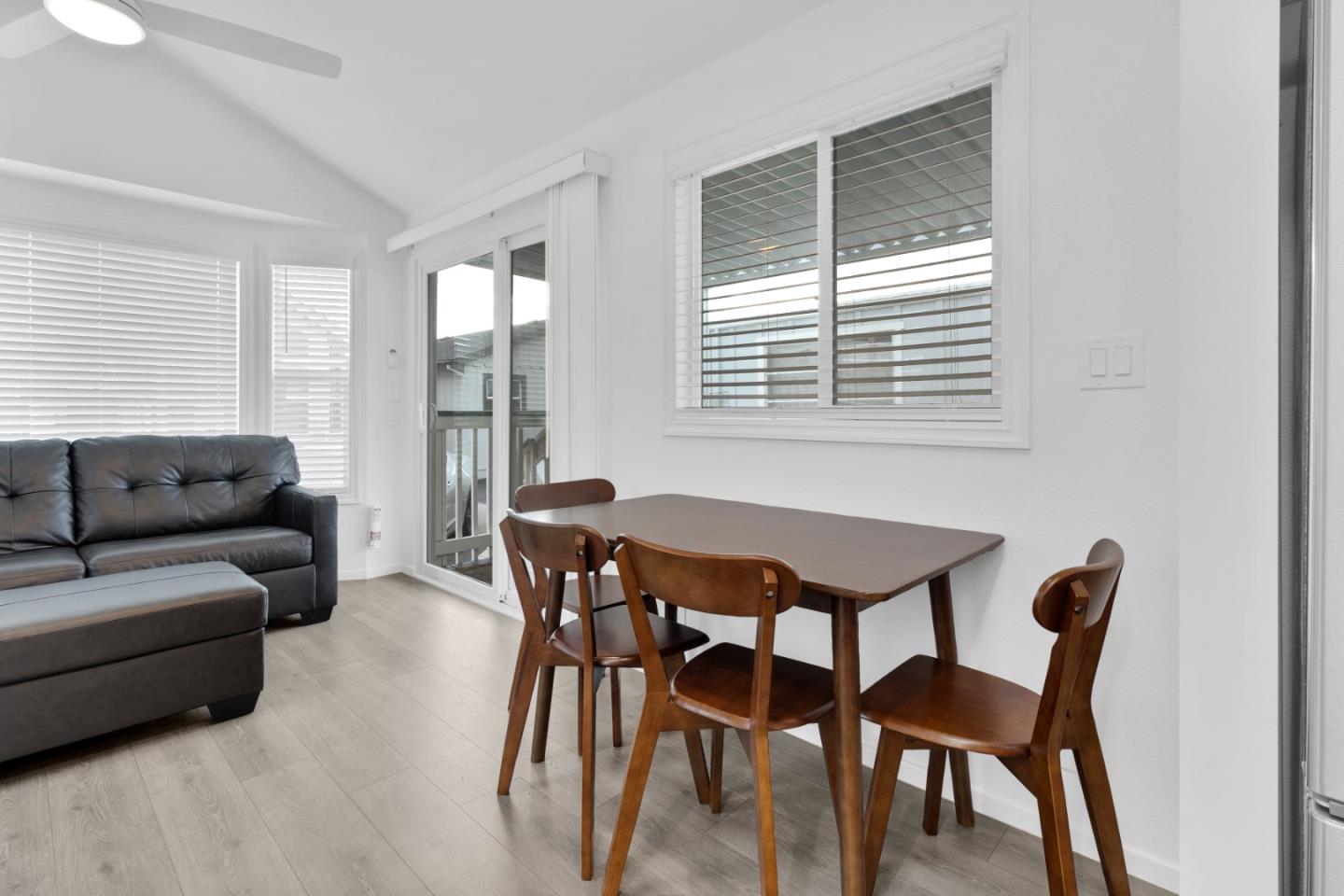 Detail Gallery Image 8 of 19 For 835 Kimball Ave #18,  Seaside,  CA 93955 - 1 Beds | 1 Baths