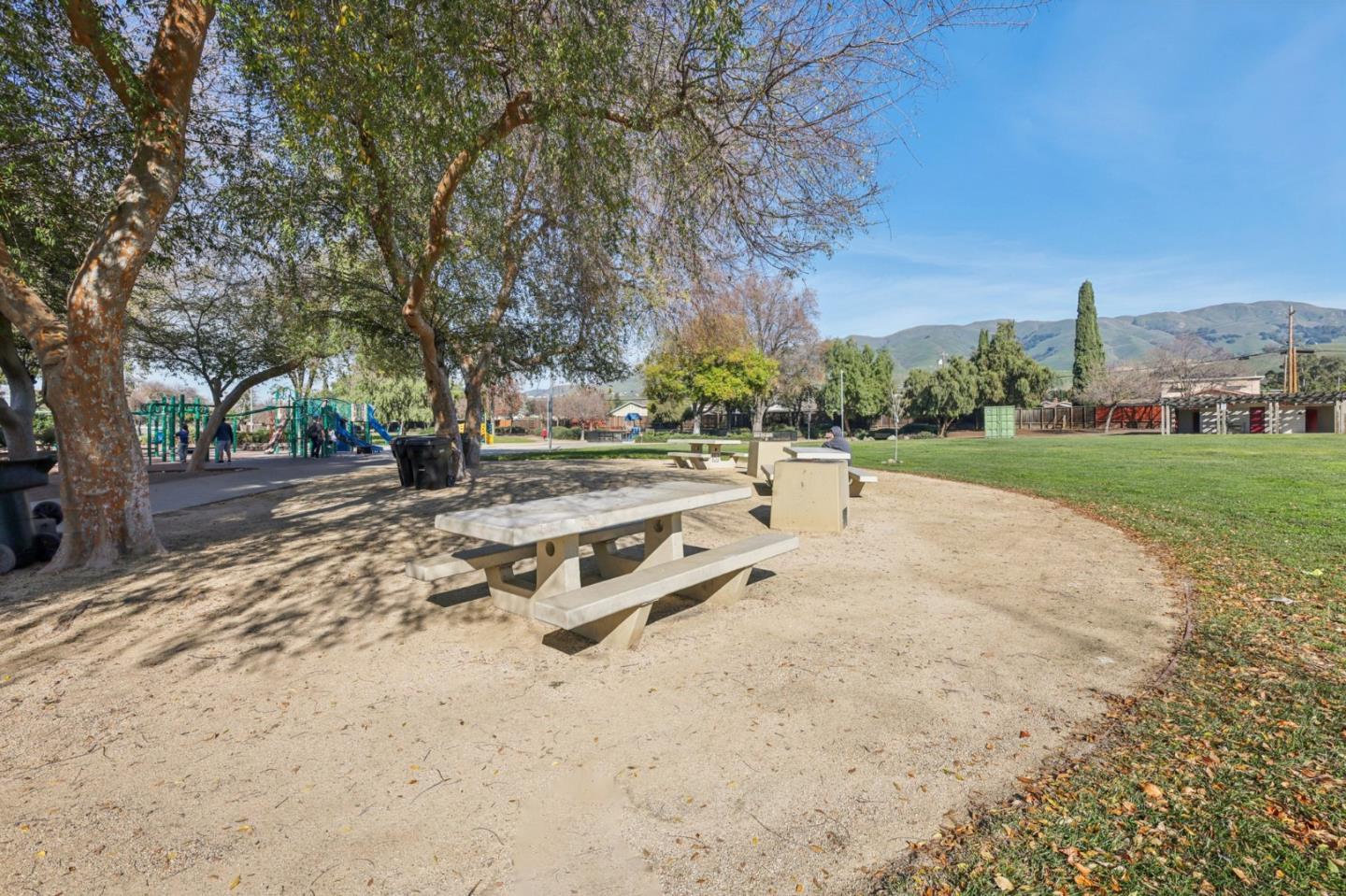 Detail Gallery Image 31 of 34 For 320 Coelho St, Milpitas,  CA 95035 - 3 Beds | 2 Baths