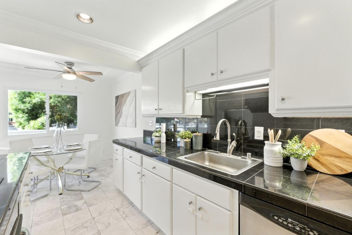 Detail Gallery Image 10 of 54 For 1898 Meridian Ave #29,  San Jose,  CA 95125 - 2 Beds | 2 Baths