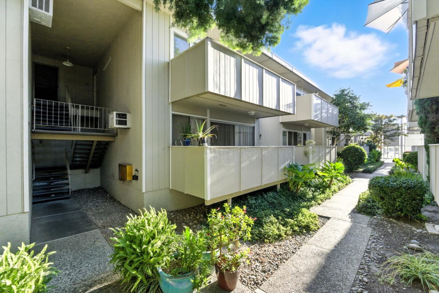 Detail Gallery Image 51 of 54 For 1898 Meridian Ave #29,  San Jose,  CA 95125 - 2 Beds | 2 Baths