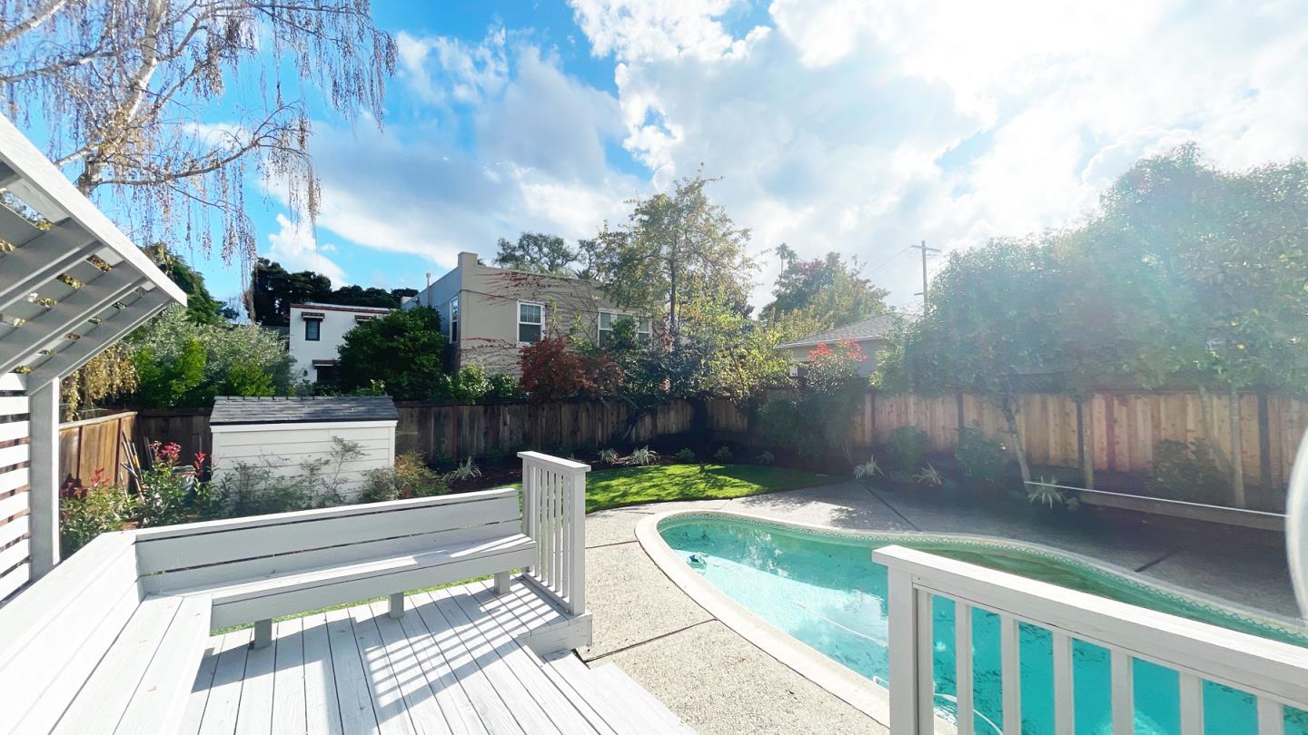 Detail Gallery Image 34 of 34 For 1911 Easton Dr, Burlingame,  CA 94010 - 3 Beds | 2/1 Baths