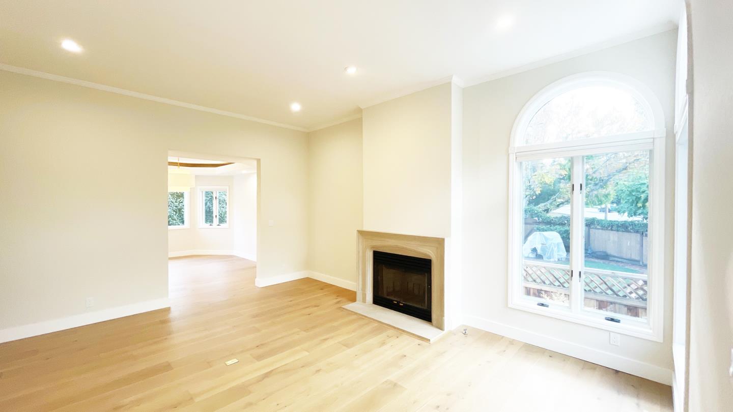 Detail Gallery Image 7 of 34 For 1911 Easton Dr, Burlingame,  CA 94010 - 3 Beds | 2/1 Baths