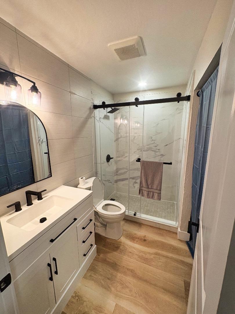 Detail Gallery Image 8 of 18 For 1231 Juniper Dr #H,  Gilroy,  CA 95020 - 2 Beds | 1 Baths