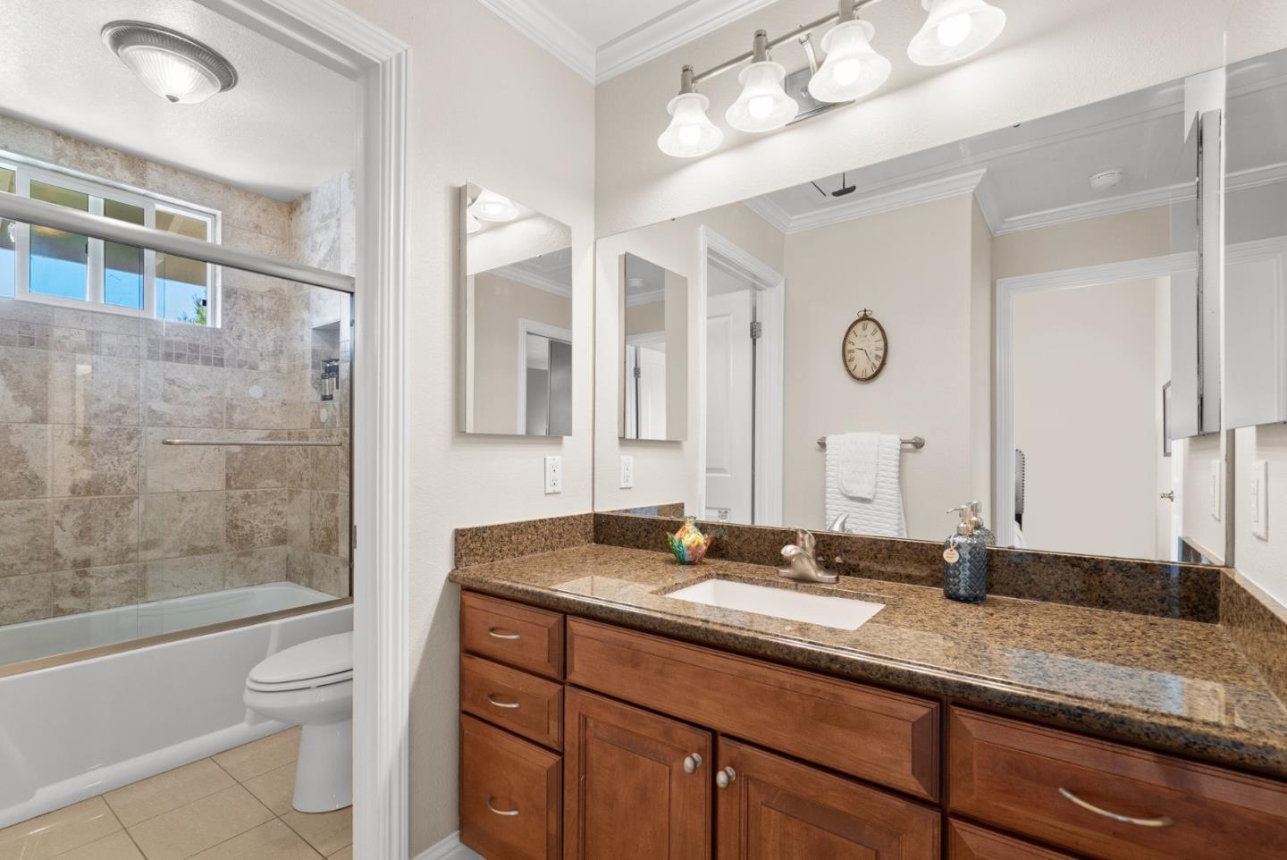 Detail Gallery Image 14 of 33 For 107 Arabian Way, Scotts Valley,  CA 95066 - 2 Beds | 2 Baths