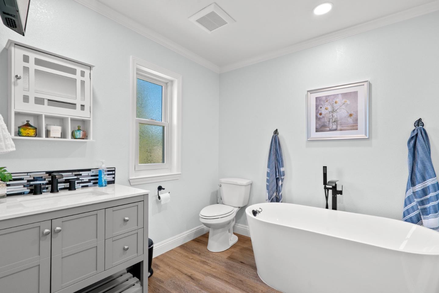 Detail Gallery Image 16 of 33 For 107 Arabian Way, Scotts Valley,  CA 95066 - 2 Beds | 2 Baths