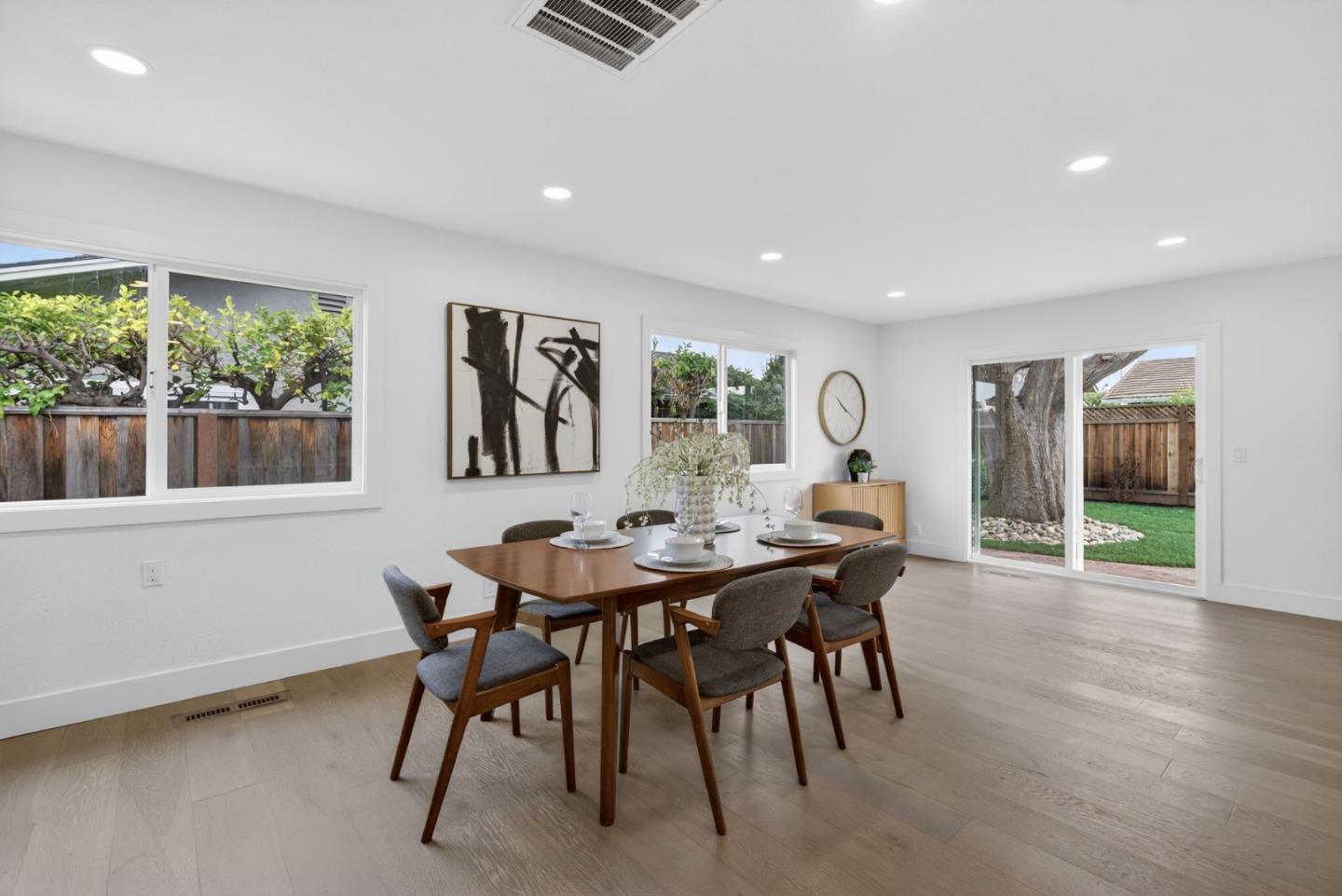 Detail Gallery Image 12 of 61 For 1806 Kirklyn Dr, San Jose,  CA 95124 - 4 Beds | 2/1 Baths