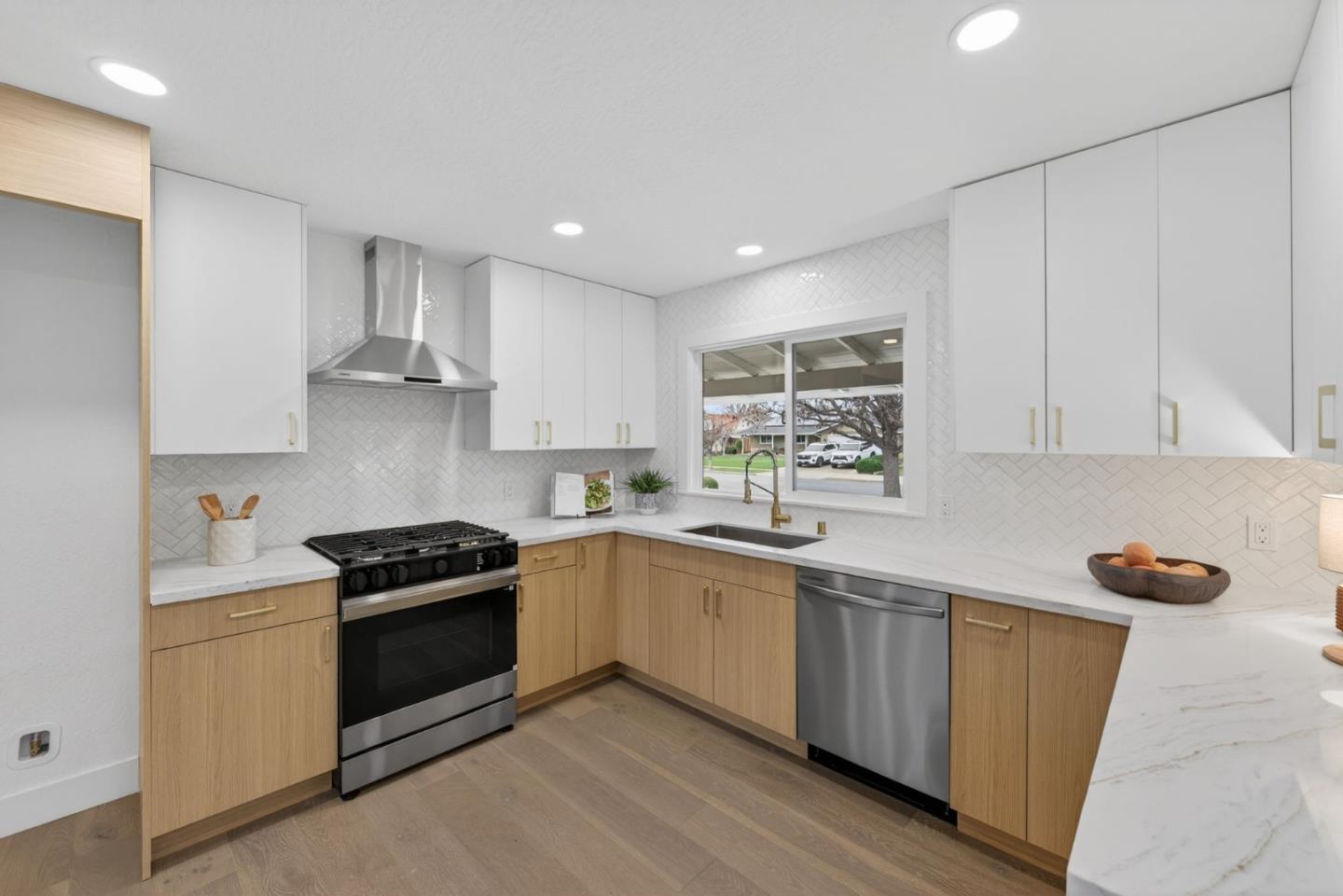 Detail Gallery Image 20 of 61 For 1806 Kirklyn Dr, San Jose,  CA 95124 - 4 Beds | 2/1 Baths