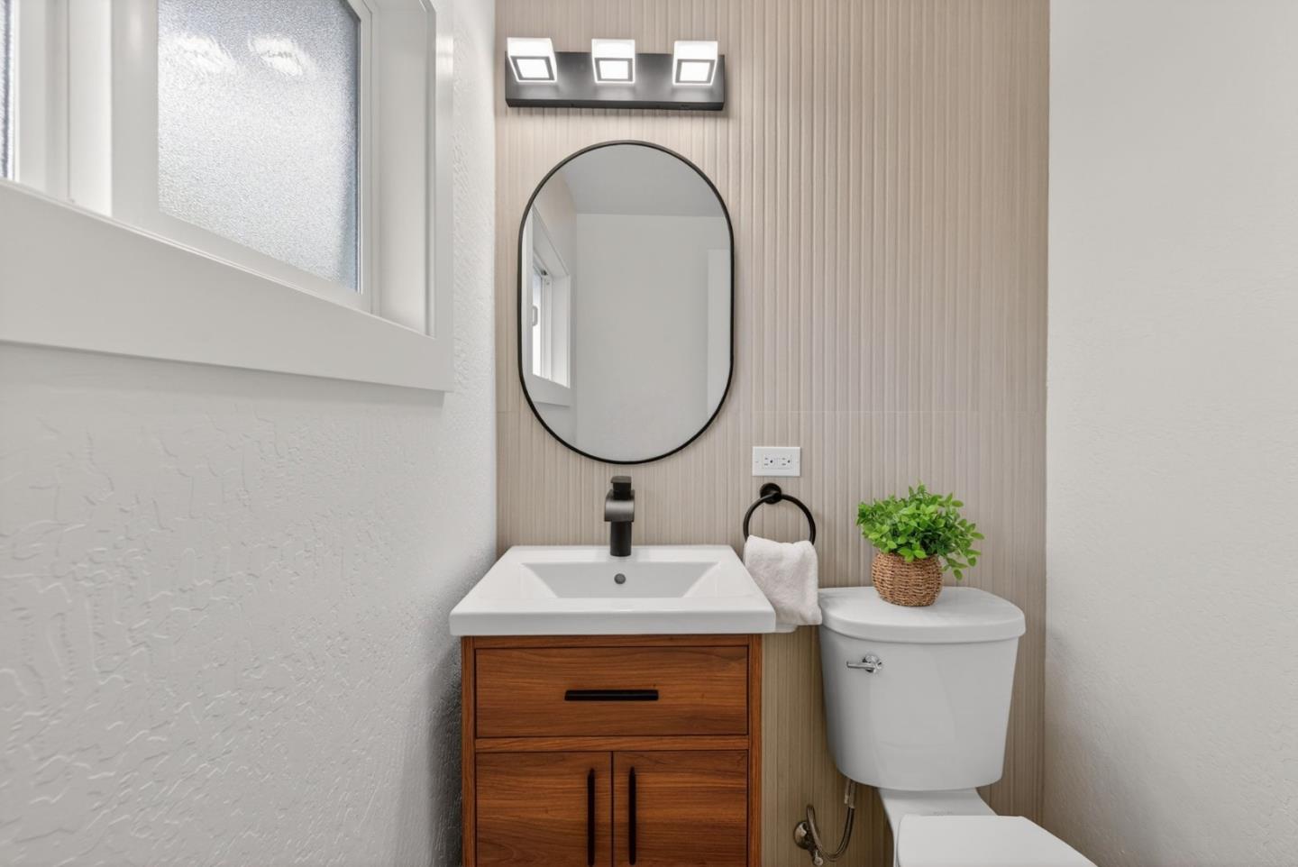 Detail Gallery Image 26 of 61 For 1806 Kirklyn Dr, San Jose,  CA 95124 - 4 Beds | 2/1 Baths