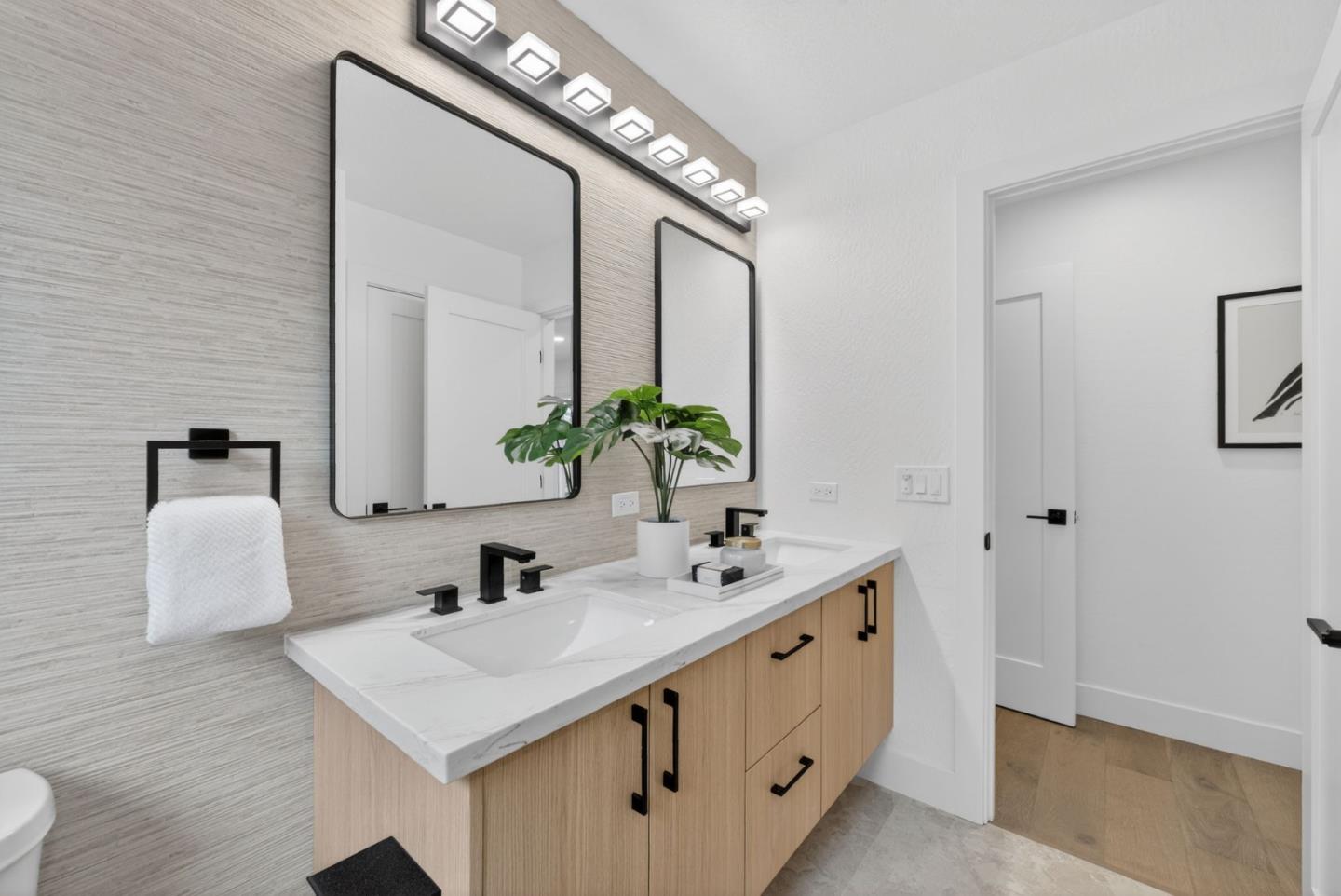 Detail Gallery Image 38 of 61 For 1806 Kirklyn Dr, San Jose,  CA 95124 - 4 Beds | 2/1 Baths