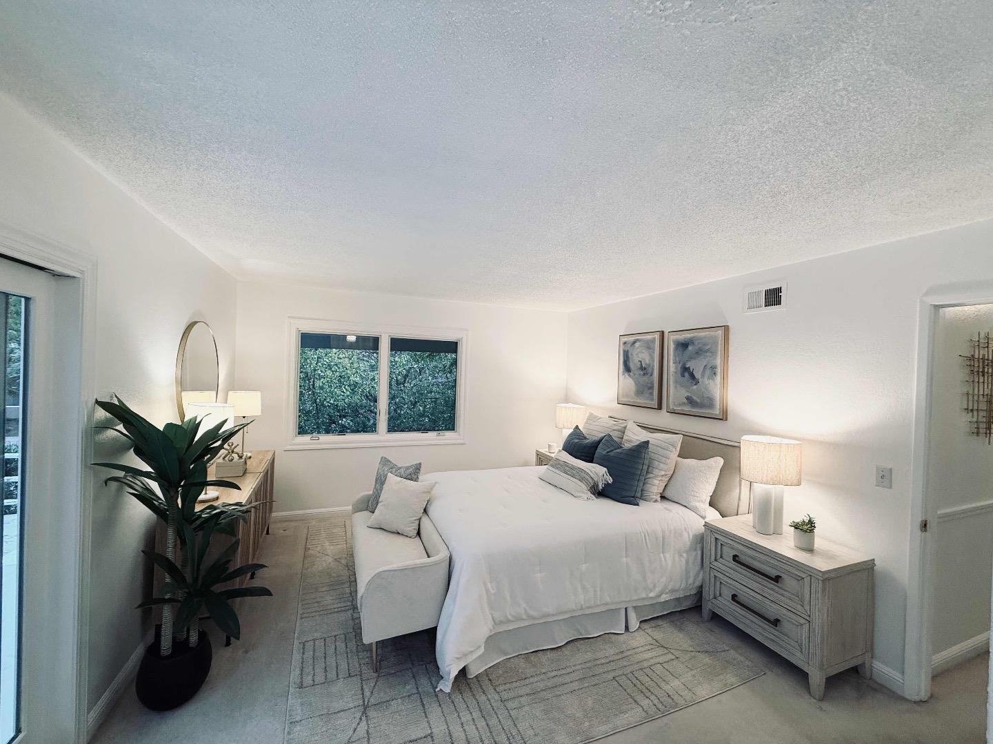 Detail Gallery Image 14 of 25 For 3575 Wellesley Ct, Mountain View,  CA 94040 - 4 Beds | 2/1 Baths