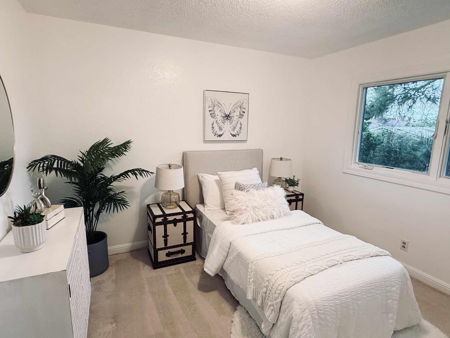 Detail Gallery Image 17 of 25 For 3575 Wellesley Ct, Mountain View,  CA 94040 - 4 Beds | 2/1 Baths