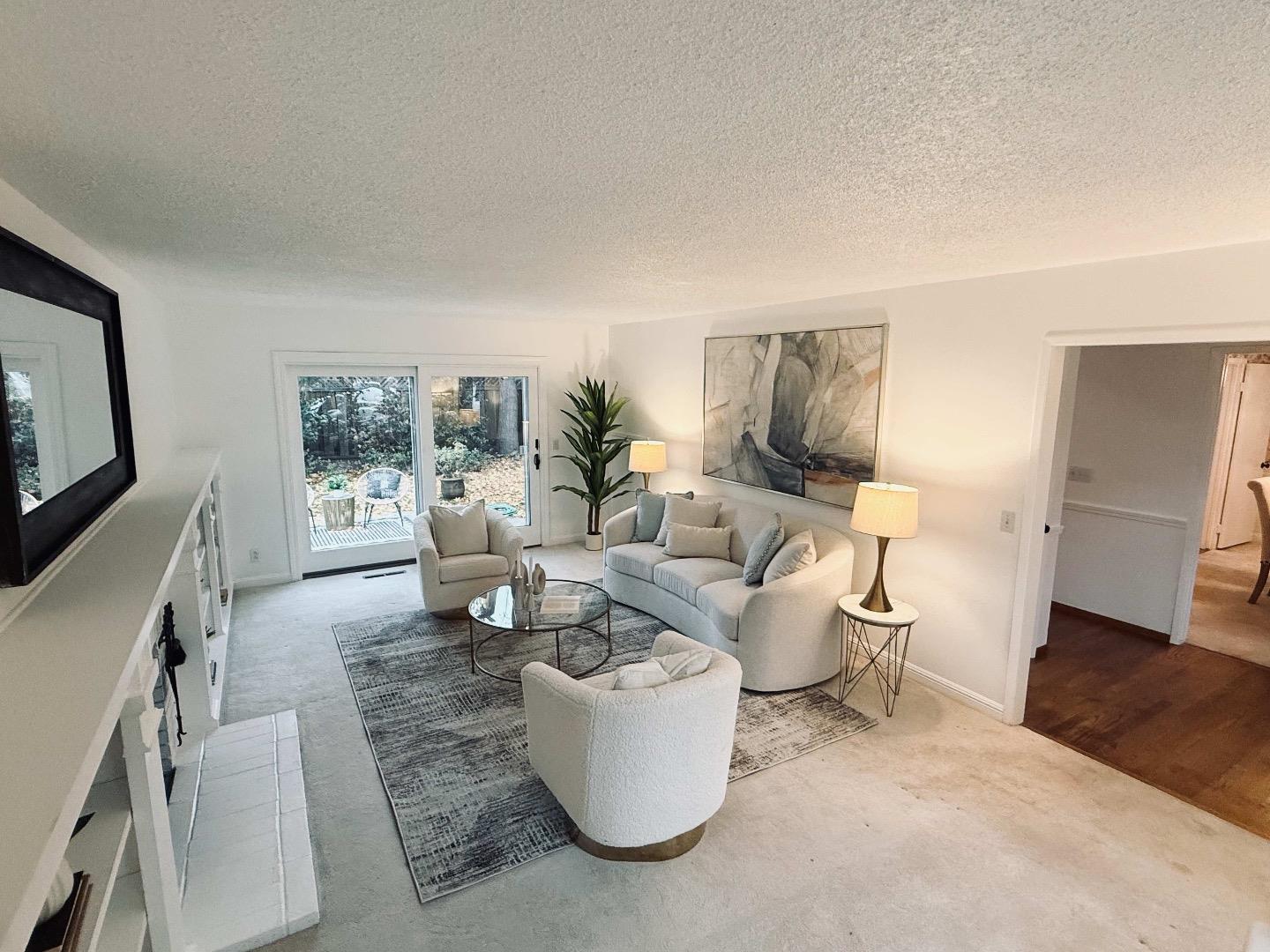 Detail Gallery Image 5 of 25 For 3575 Wellesley Ct, Mountain View,  CA 94040 - 4 Beds | 2/1 Baths