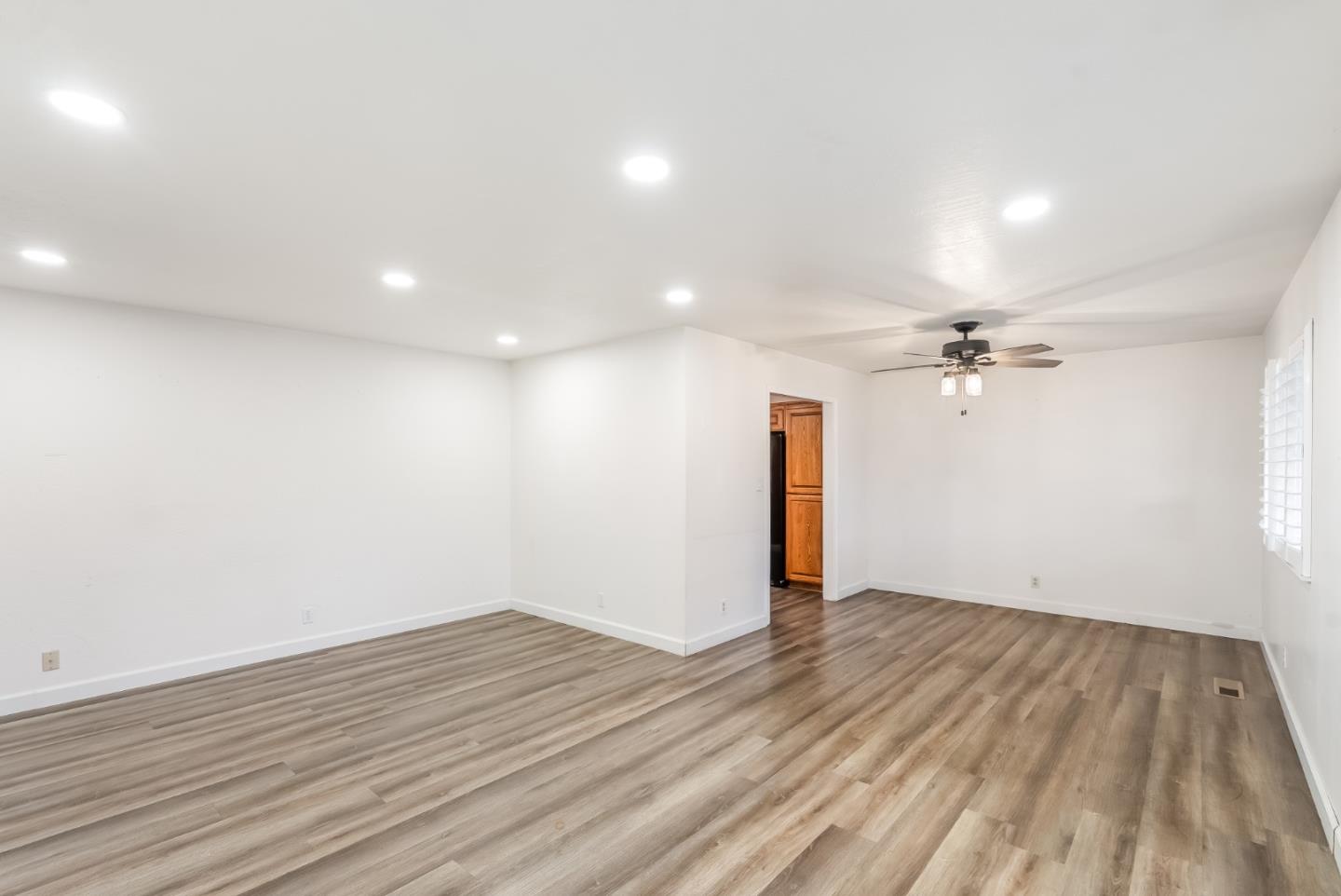 Detail Gallery Image 11 of 40 For 5595 San Antonio St, Pleasanton,  CA 94566 - 3 Beds | 2 Baths