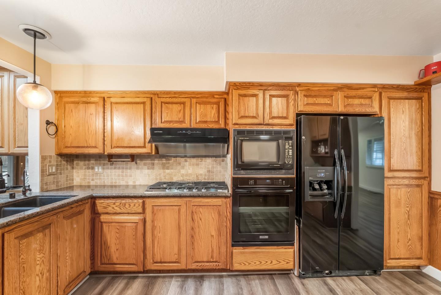 Detail Gallery Image 14 of 40 For 5595 San Antonio St, Pleasanton,  CA 94566 - 3 Beds | 2 Baths