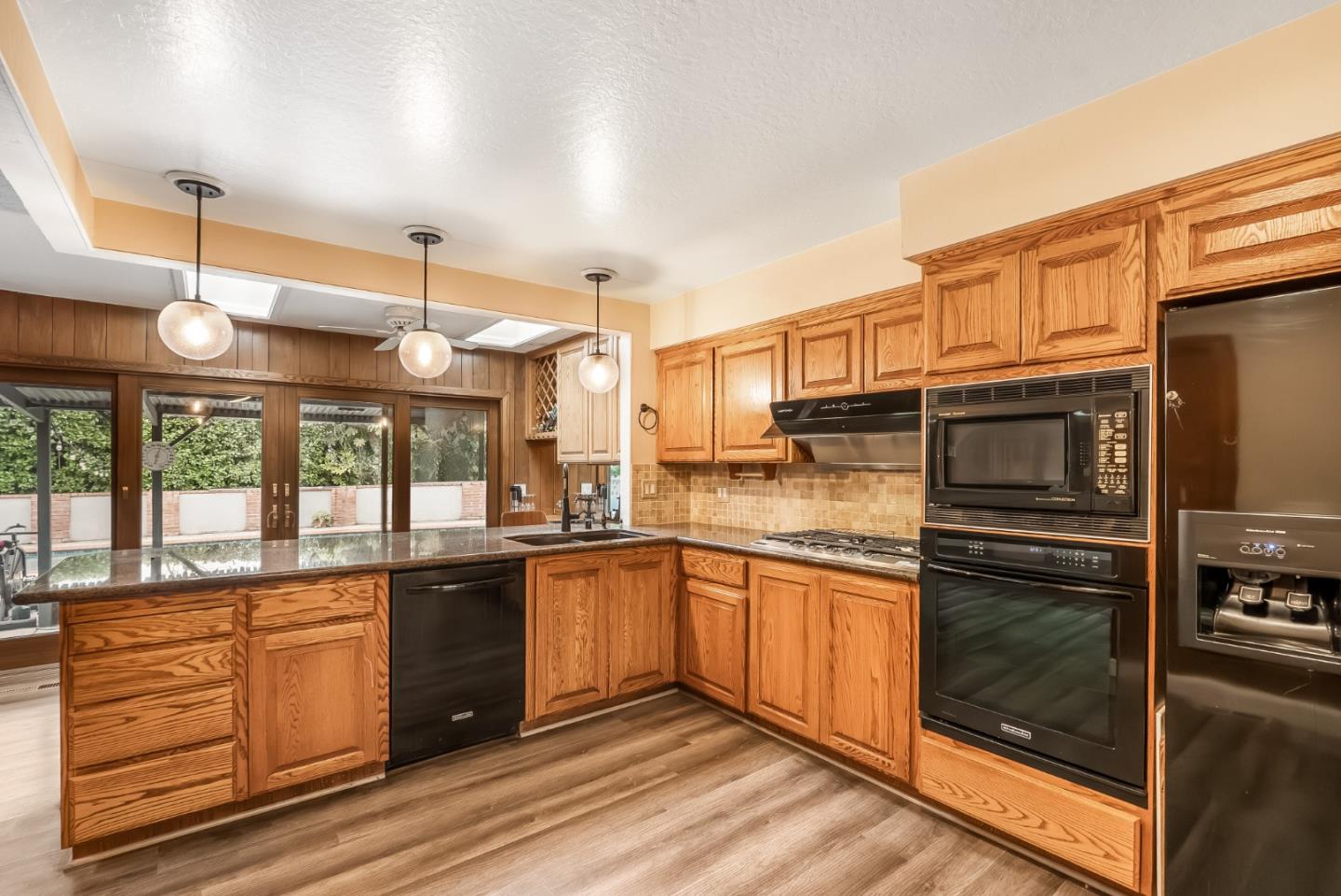 Detail Gallery Image 15 of 40 For 5595 San Antonio St, Pleasanton,  CA 94566 - 3 Beds | 2 Baths