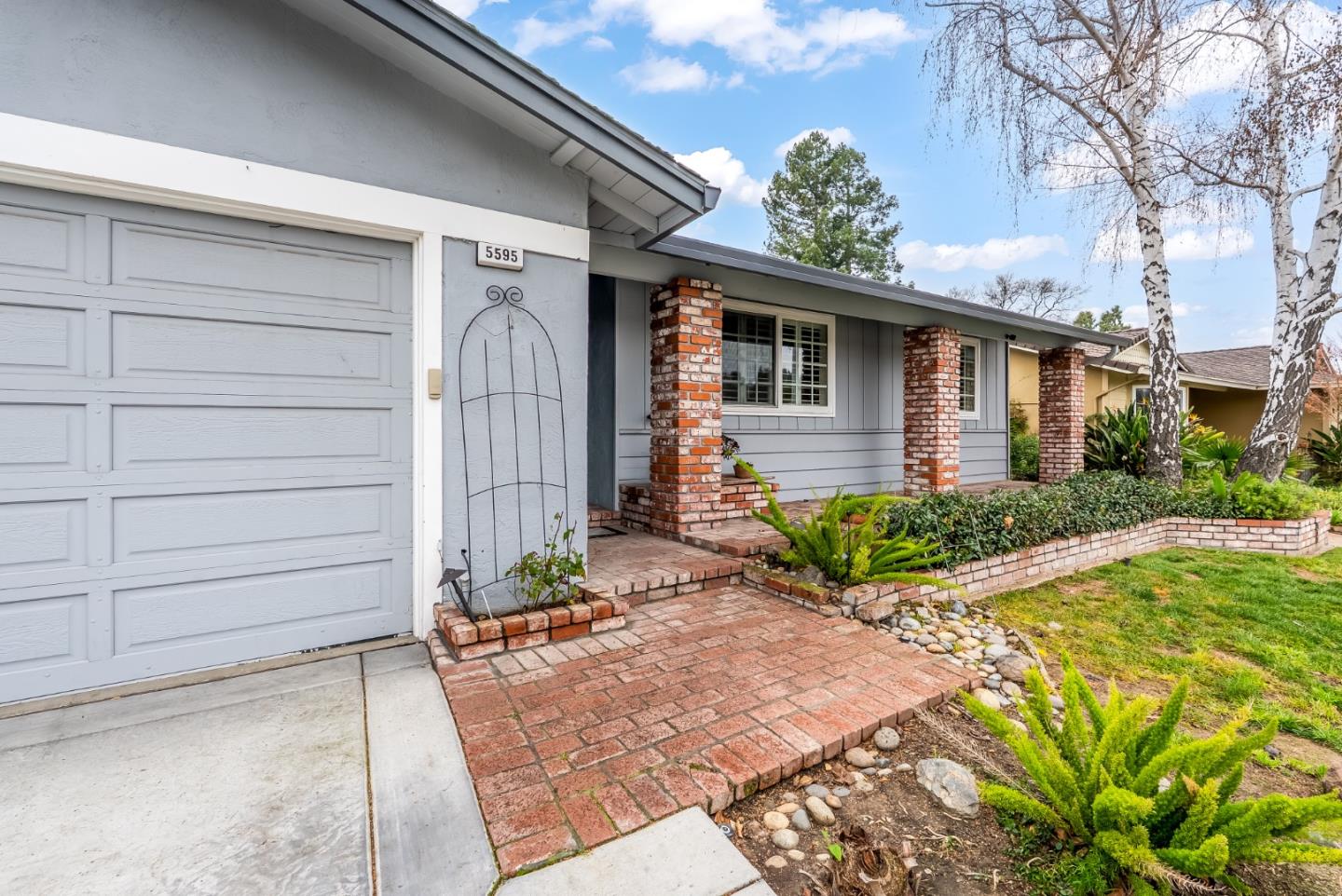 Detail Gallery Image 3 of 40 For 5595 San Antonio St, Pleasanton,  CA 94566 - 3 Beds | 2 Baths