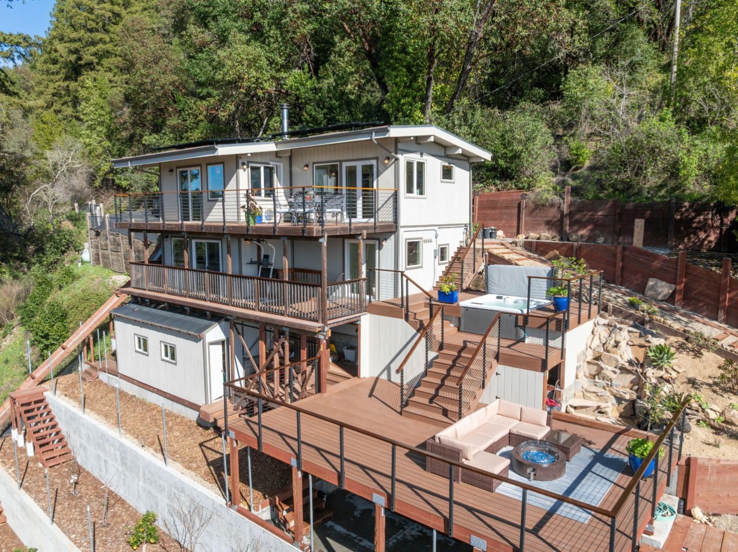 Detail Gallery Image 4 of 36 For 11207 Lake Blvd, Felton,  CA 95018 - 2 Beds | 2 Baths