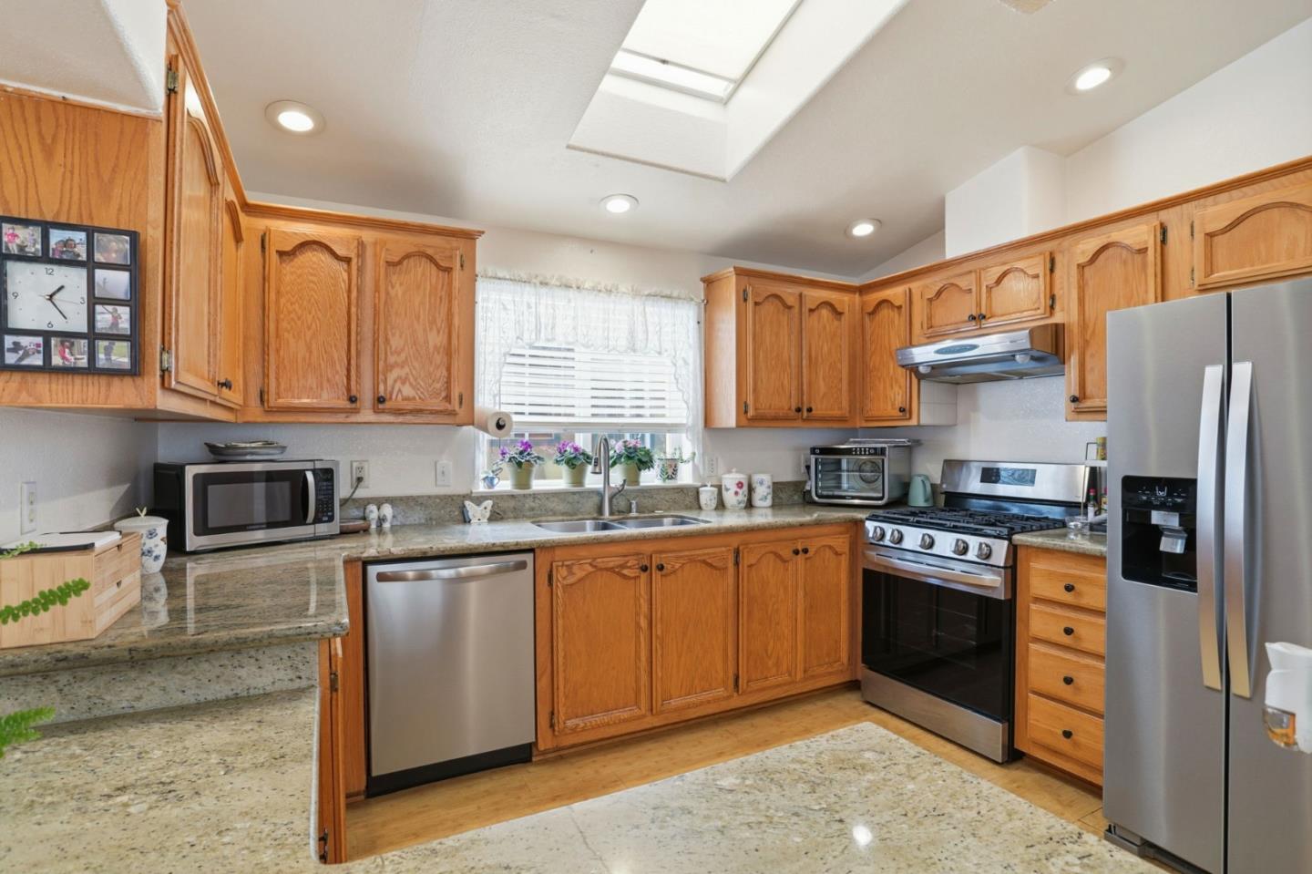 Detail Gallery Image 13 of 31 For 433 Sylvan Ave #120,  Mountain View,  CA 94041 - 2 Beds | 2 Baths