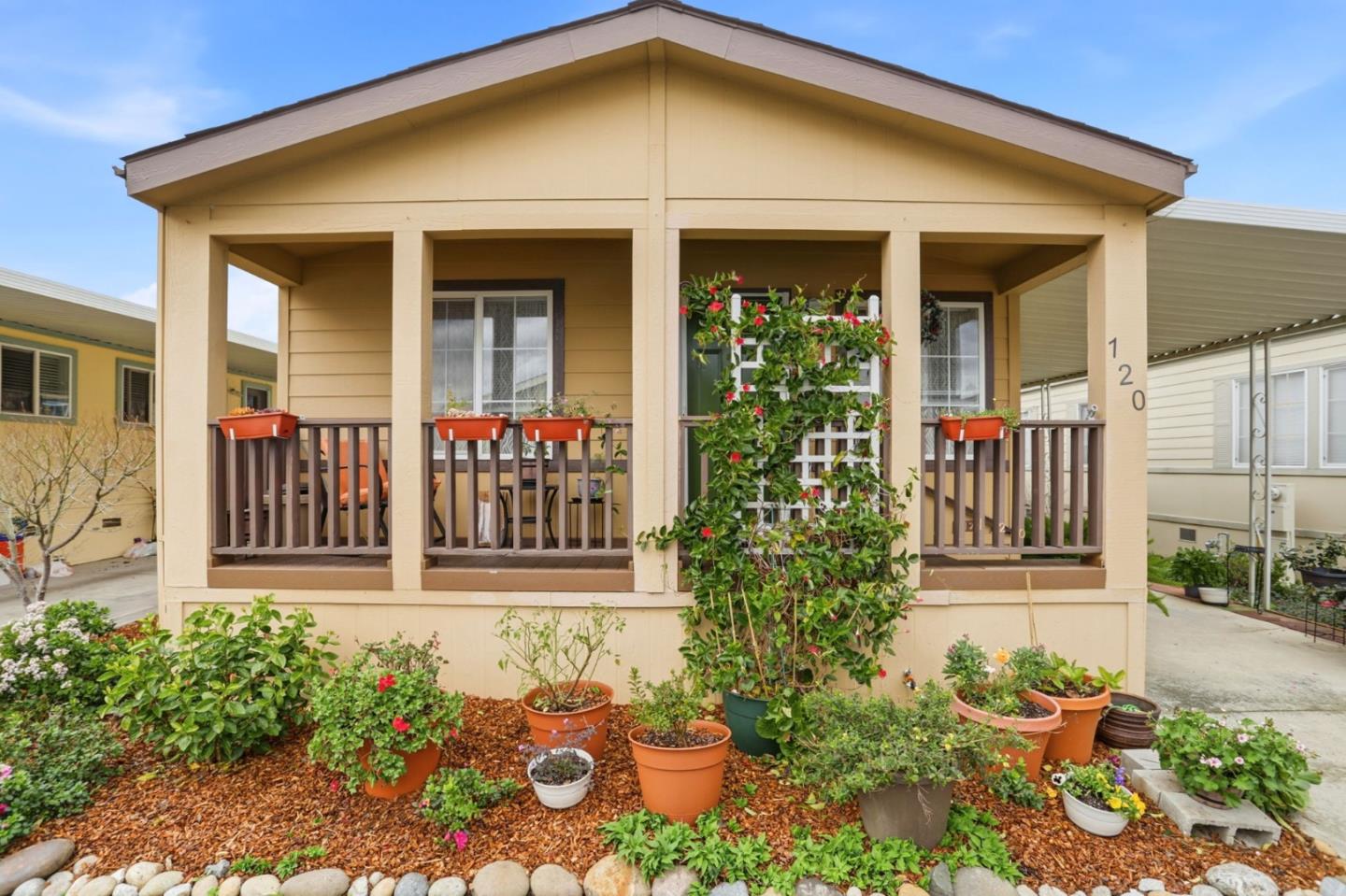 Detail Gallery Image 4 of 31 For 433 Sylvan Ave #120,  Mountain View,  CA 94041 - 2 Beds | 2 Baths