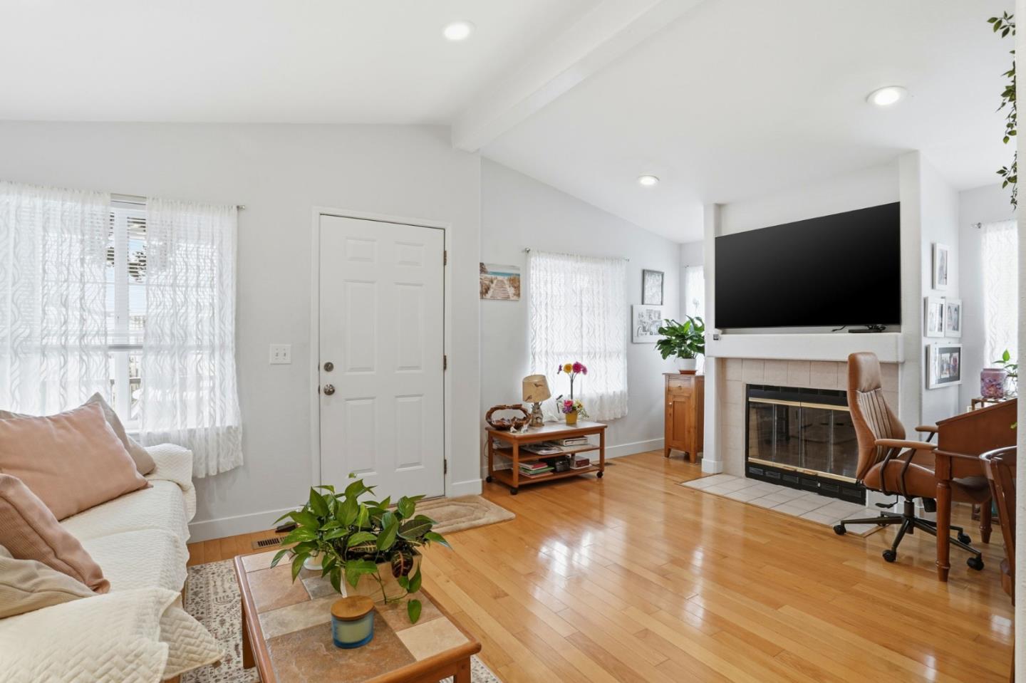 Detail Gallery Image 9 of 31 For 433 Sylvan Ave #120,  Mountain View,  CA 94041 - 2 Beds | 2 Baths