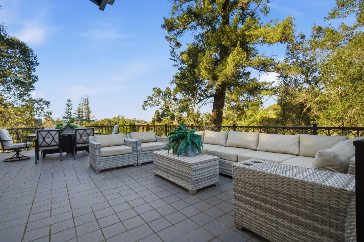 Detail Gallery Image 13 of 78 For 108 Teresita Way, Los Gatos,  CA 95032 - 5 Beds | 4 Baths