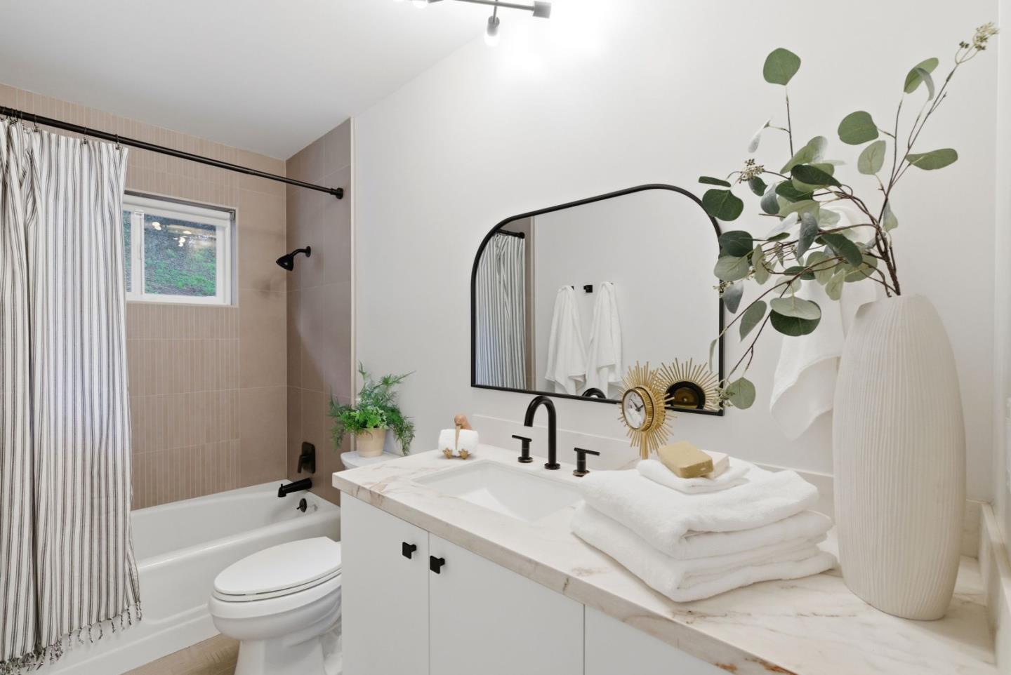 Detail Gallery Image 28 of 78 For 108 Teresita Way, Los Gatos,  CA 95032 - 5 Beds | 4 Baths