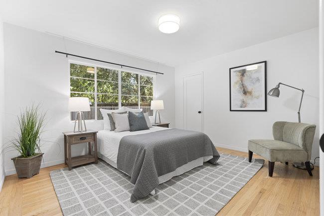 Detail Gallery Image 9 of 11 For Address Not Disclosed, Menlo Park,  CA 94025 - 3 Beds | 2 Baths