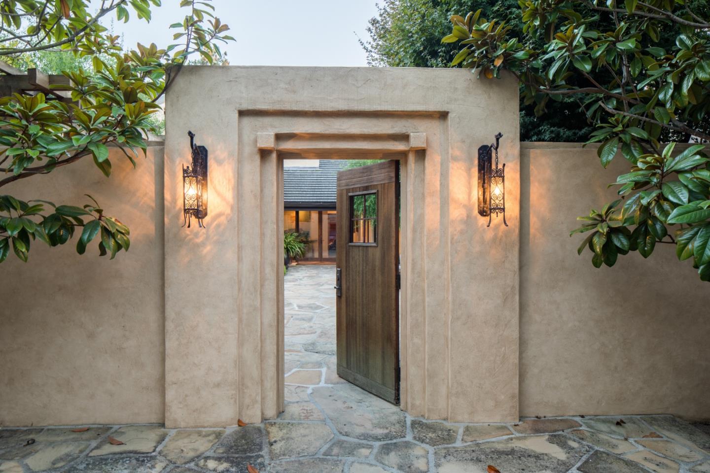 Detail Gallery Image 3 of 28 For 1433 Lisbon Ln, Pebble Beach,  CA 93953 - 3 Beds | 4/1 Baths