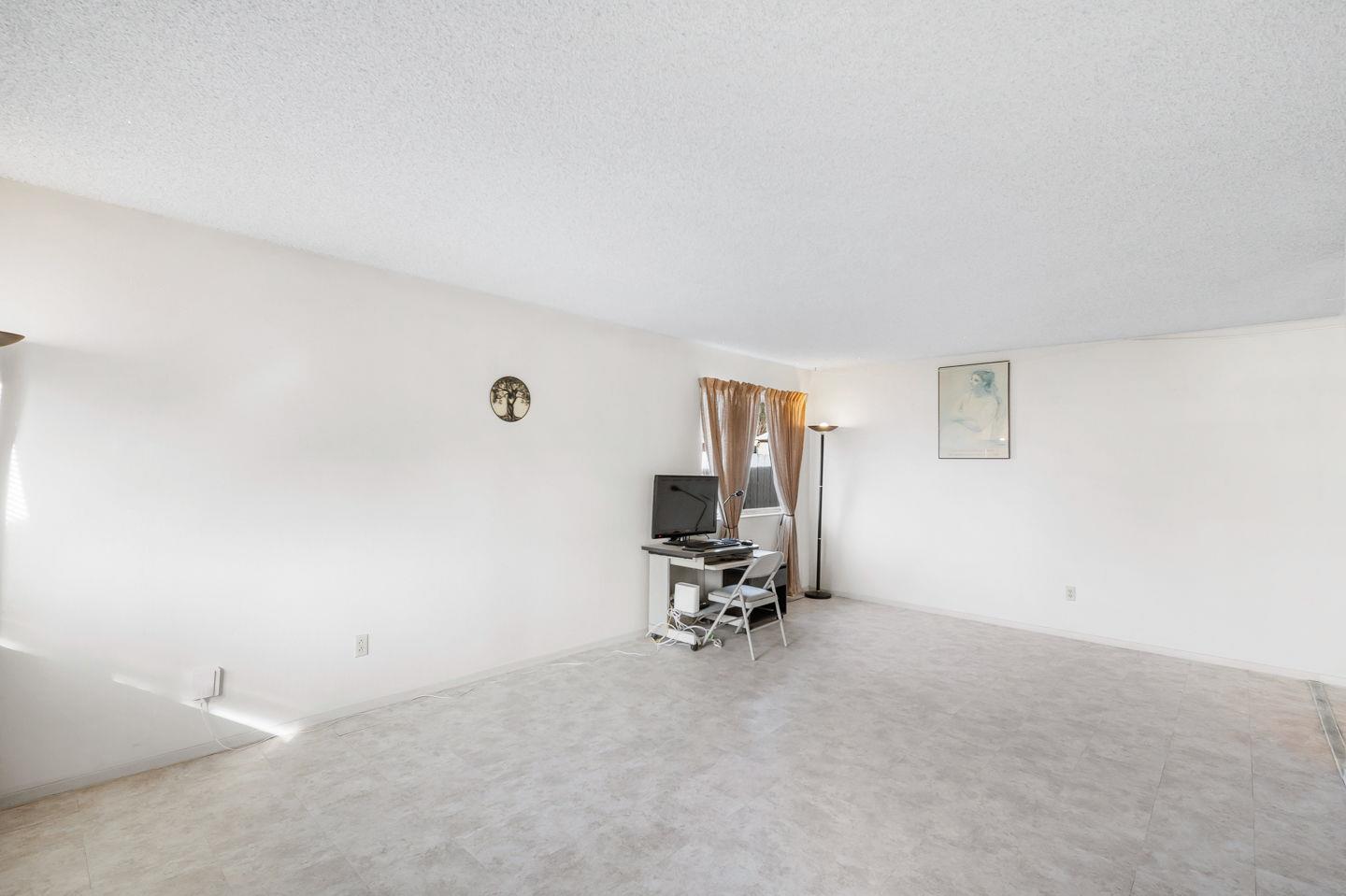 Detail Gallery Image 10 of 23 For 26 Seaview Dr, Bay Point,  CA 94565 - 3 Beds | 2 Baths