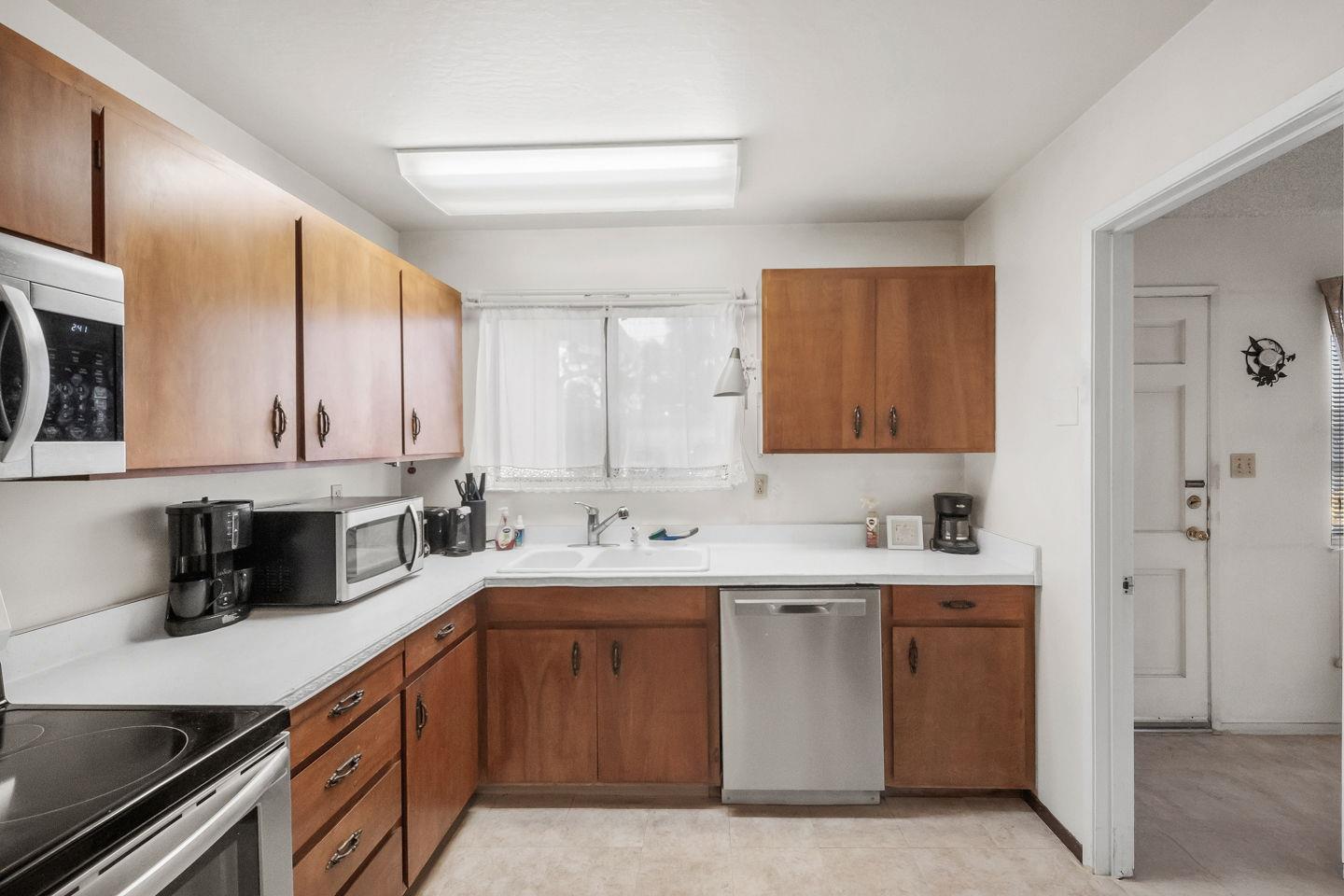 Detail Gallery Image 13 of 23 For 26 Seaview Dr, Bay Point,  CA 94565 - 3 Beds | 2 Baths