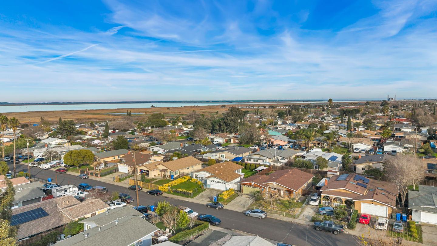 Detail Gallery Image 4 of 23 For 26 Seaview Dr, Bay Point,  CA 94565 - 3 Beds | 2 Baths
