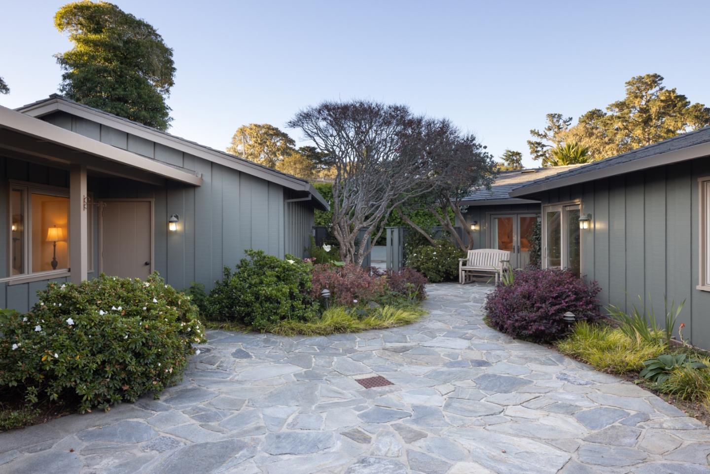 Detail Gallery Image 10 of 39 For 2927 Old 17 Mile Dr, Pebble Beach,  CA 93953 - 6 Beds | 6/1 Baths