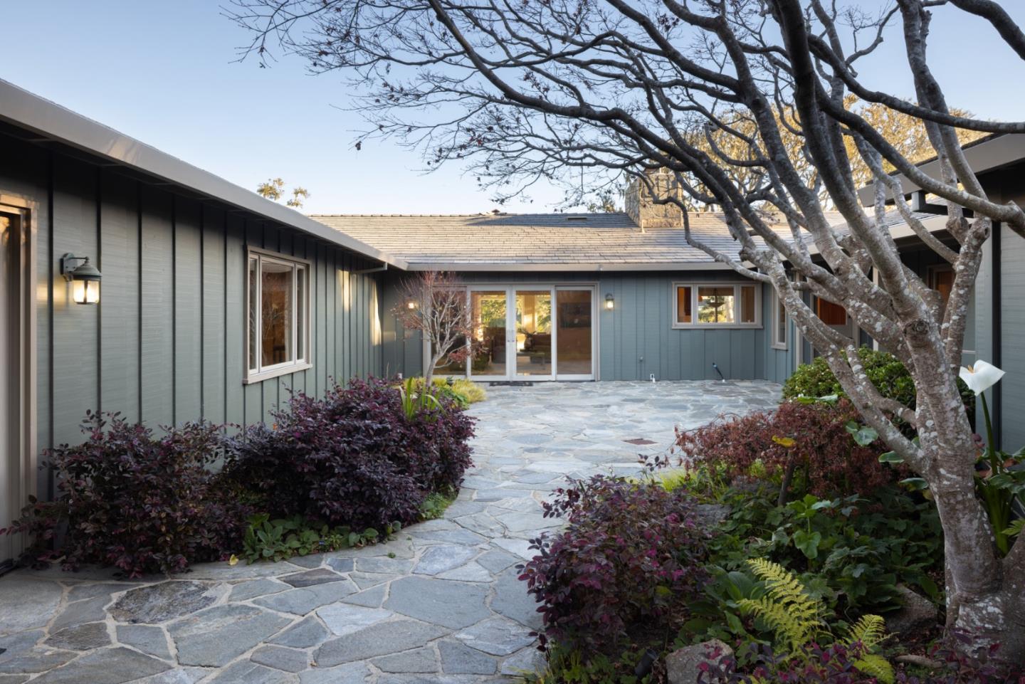 Detail Gallery Image 11 of 39 For 2927 Old 17 Mile Dr, Pebble Beach,  CA 93953 - 6 Beds | 6/1 Baths